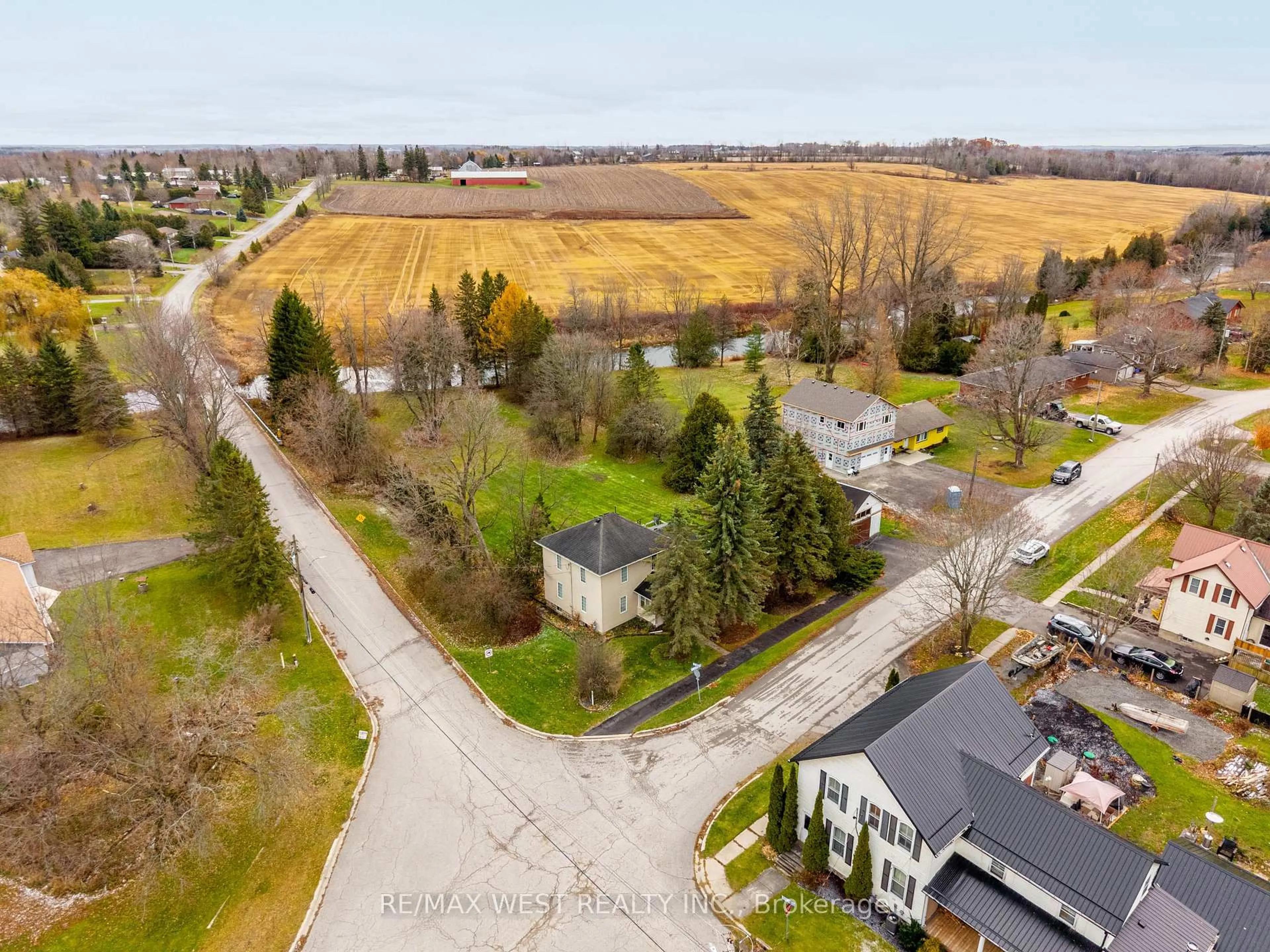 A pic from outside/outdoor area/front of a property/back of a property/a pic from drone, street for 4 Coryell St, Scugog Ontario L0C 1G0