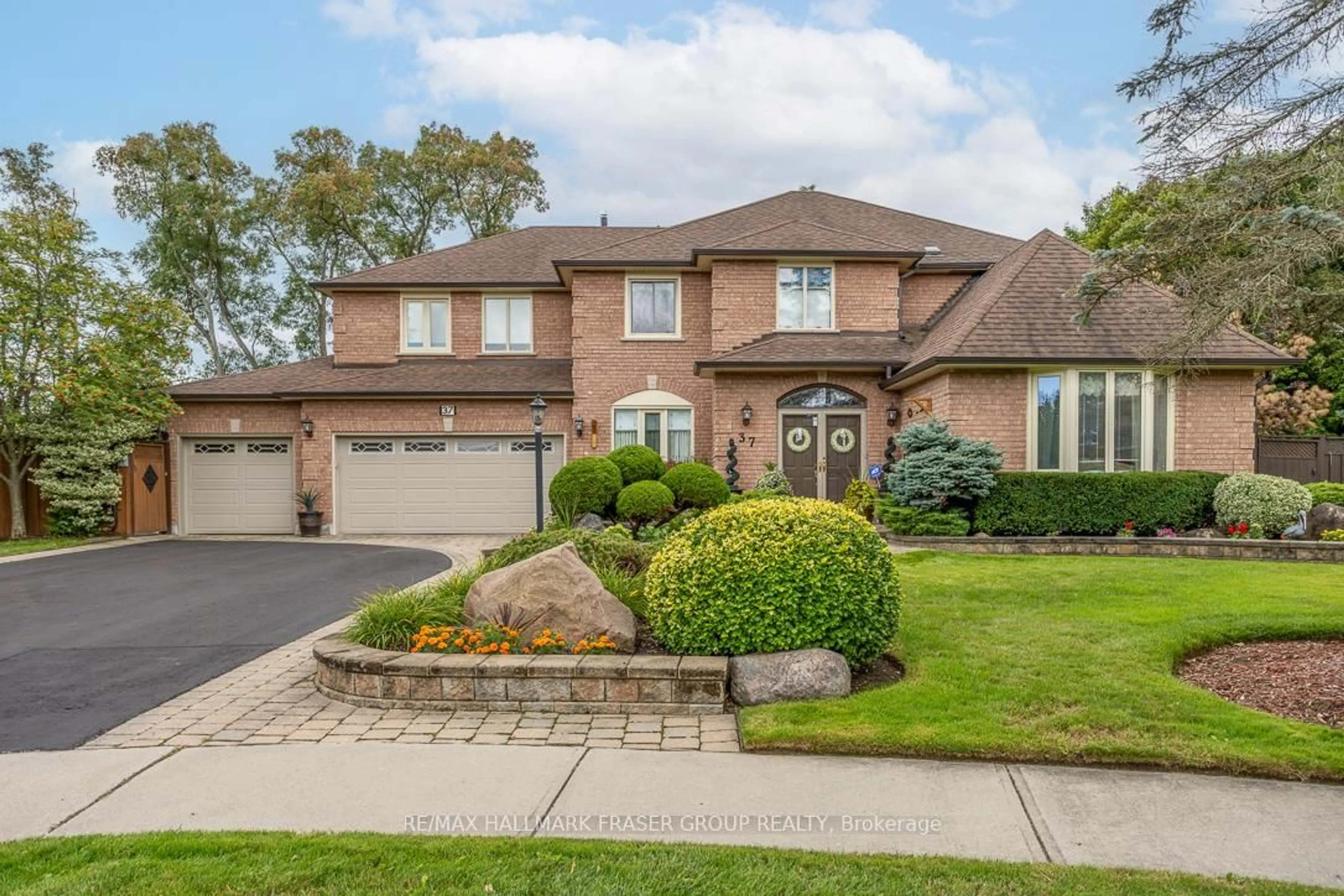 Home with brick exterior material, street for 37 Leah Cres, Ajax Ontario L1T 3J2