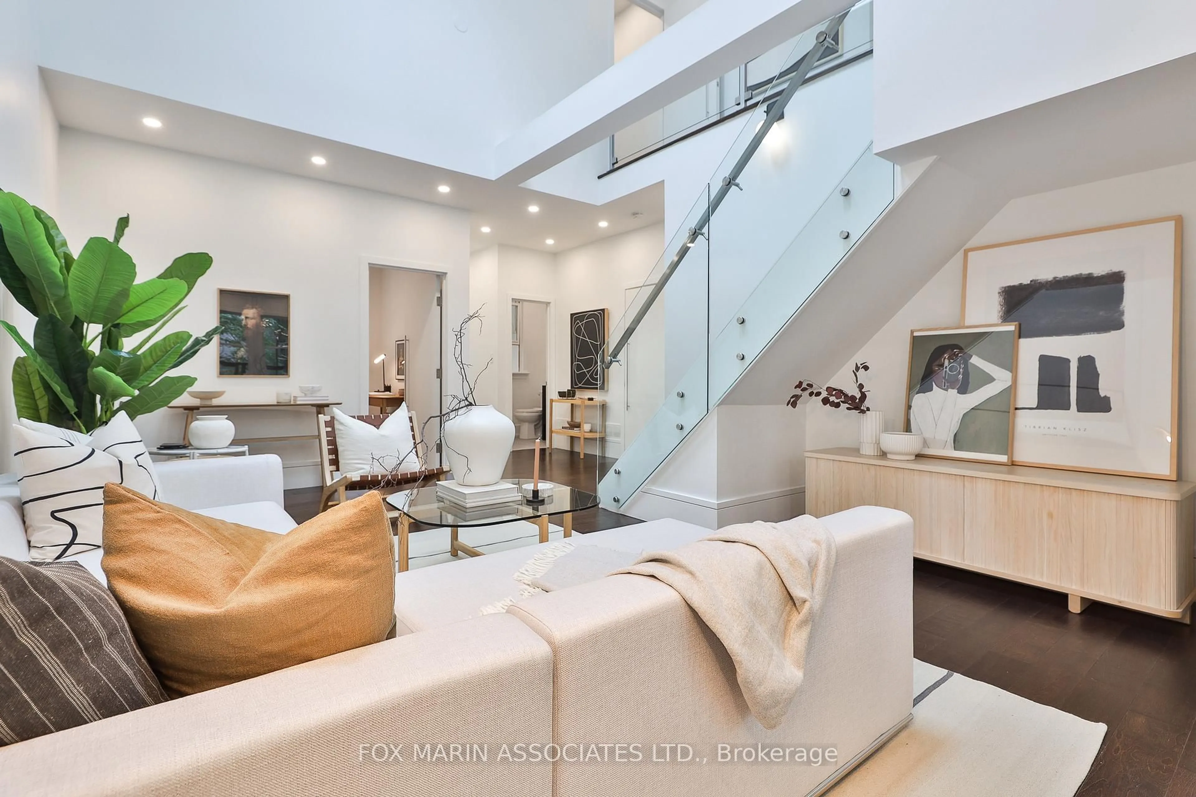 Unknown for 22A Lewis St, Toronto Ontario M4M 2H3