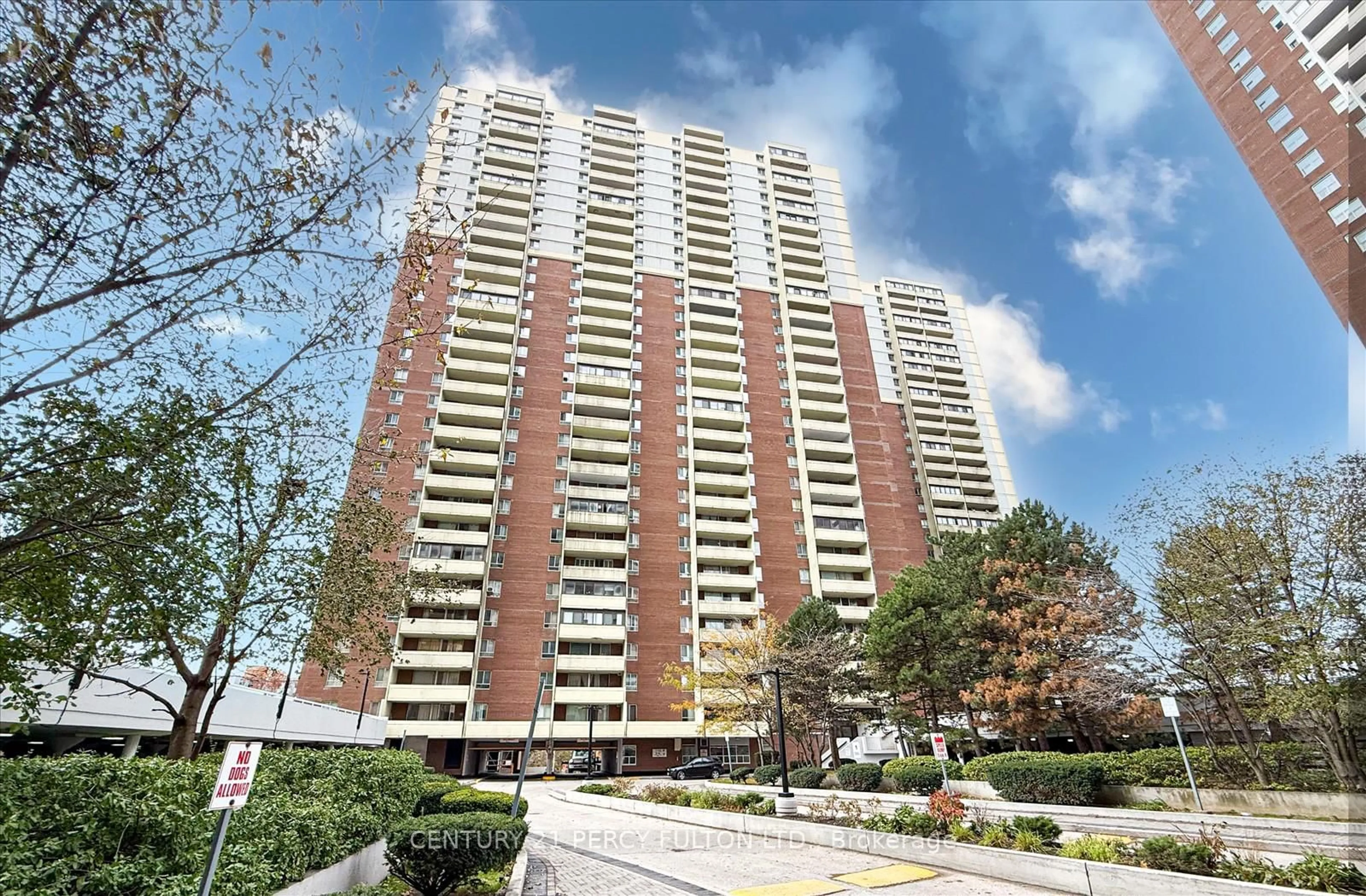 Unknown for 1 Massey Sq #605, Toronto Ontario M4C 5L5