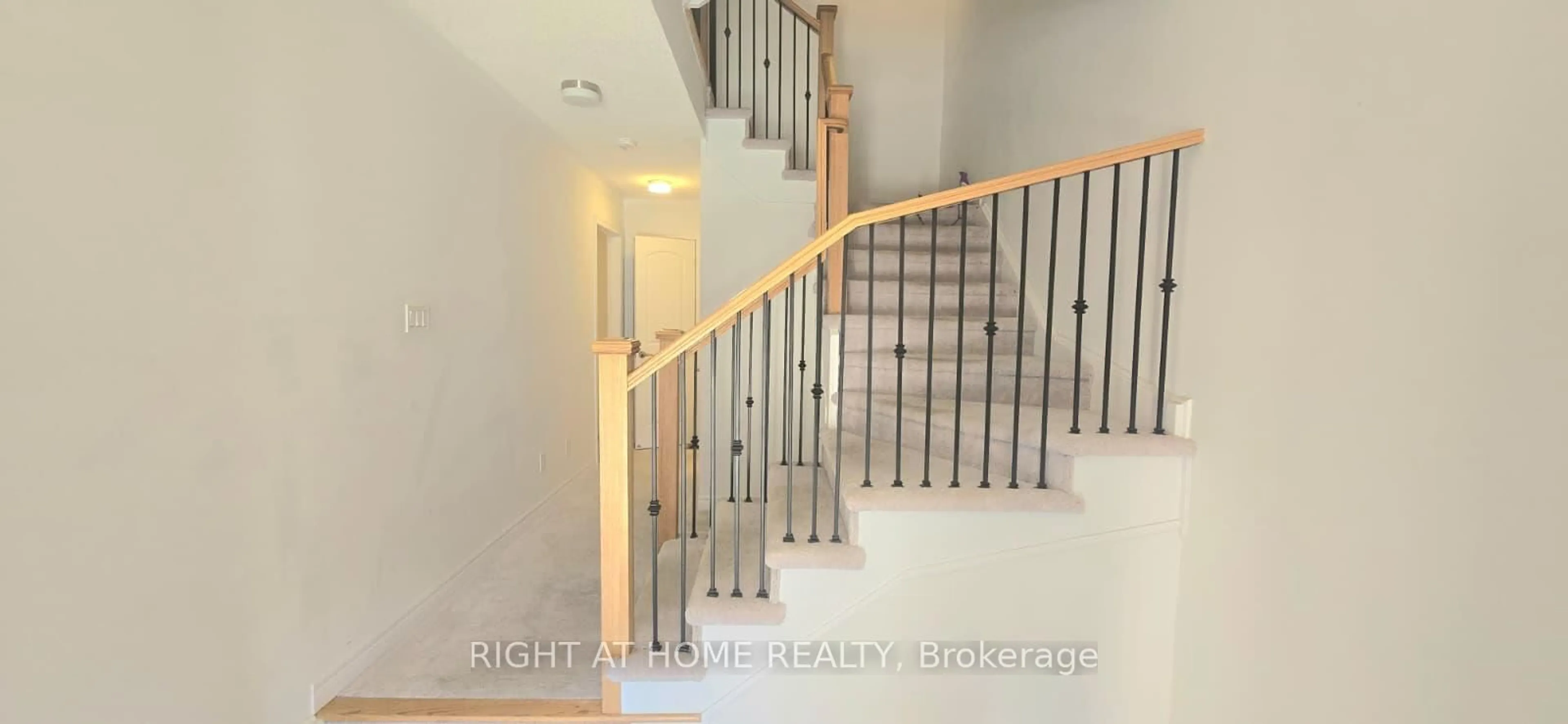 Stairs for 1992 Cameron Lott Cres, Oshawa Ontario L1H 7K5