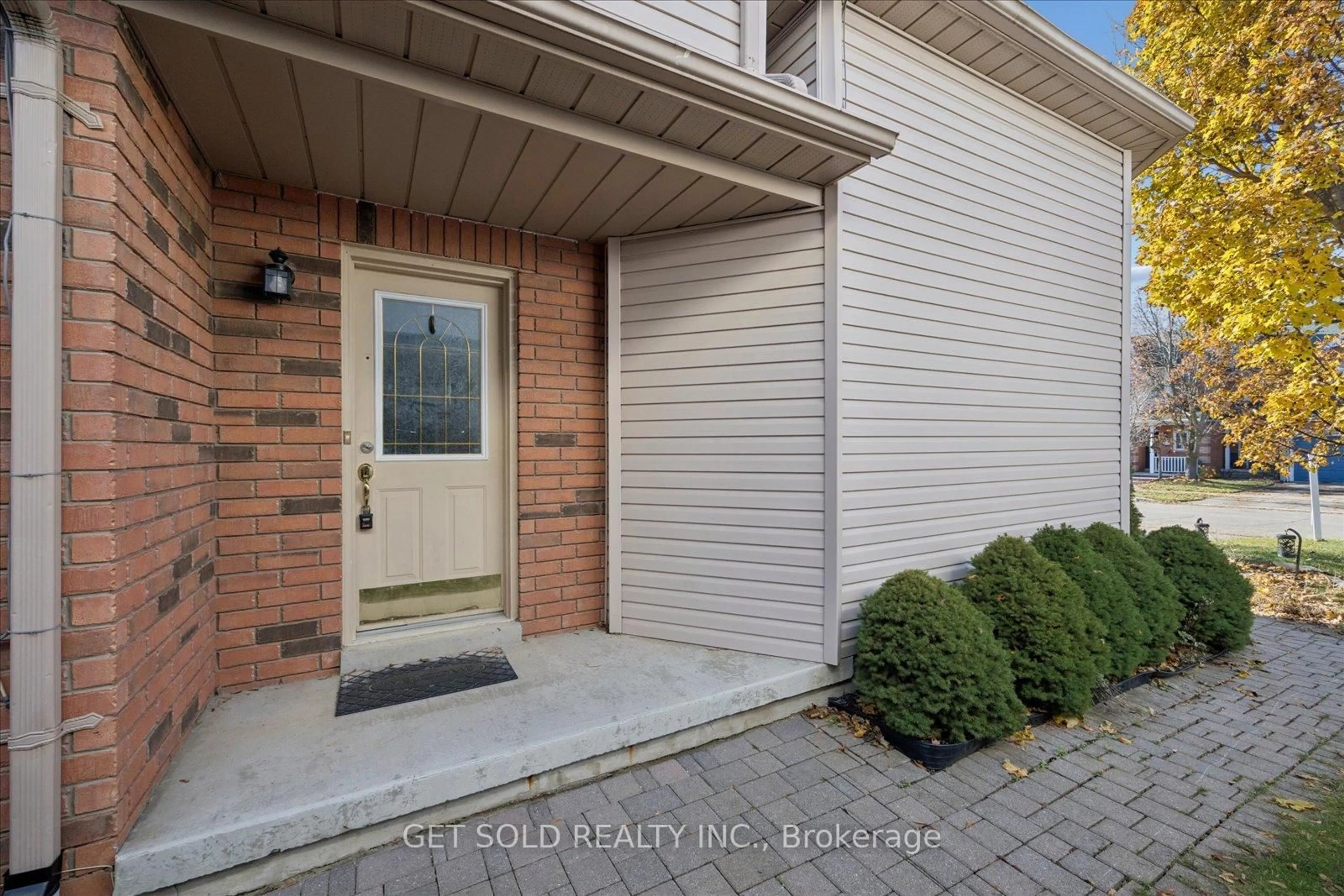Unknown for 1739 Woodgate Tr, Oshawa Ontario L1G 8B4