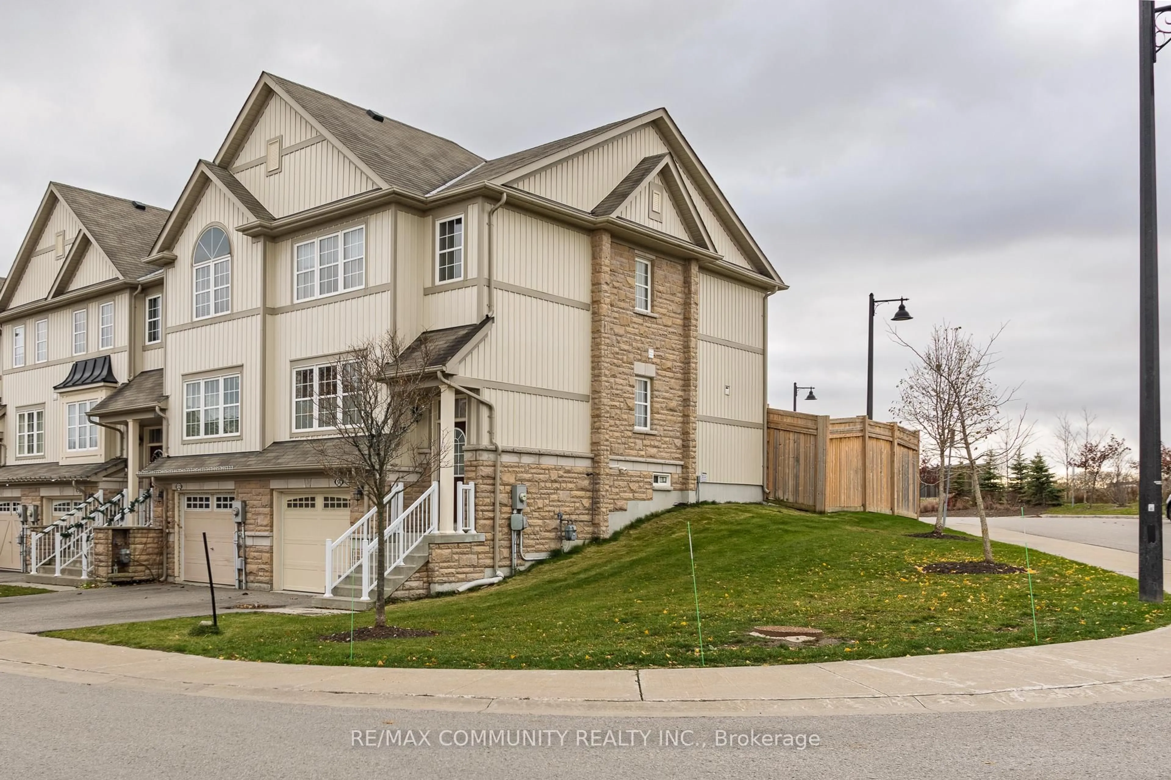 Unknown for 56 Farmstead Dr, Clarington Ontario L1C 0K9