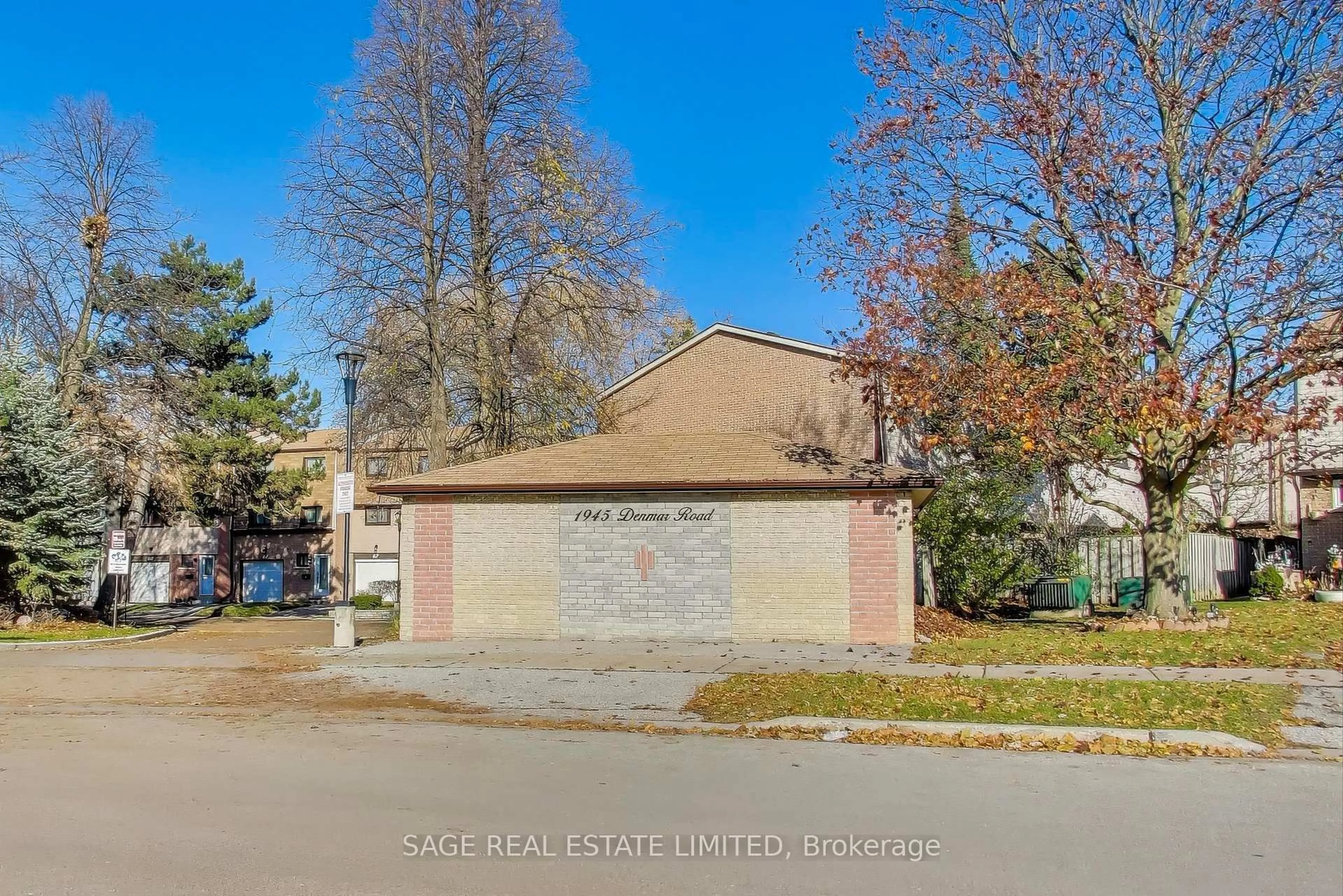 A pic from outside/outdoor area/front of a property/back of a property/a pic from drone, street for 1945 Denmar Rd #32, Pickering Ontario L1V 3E2