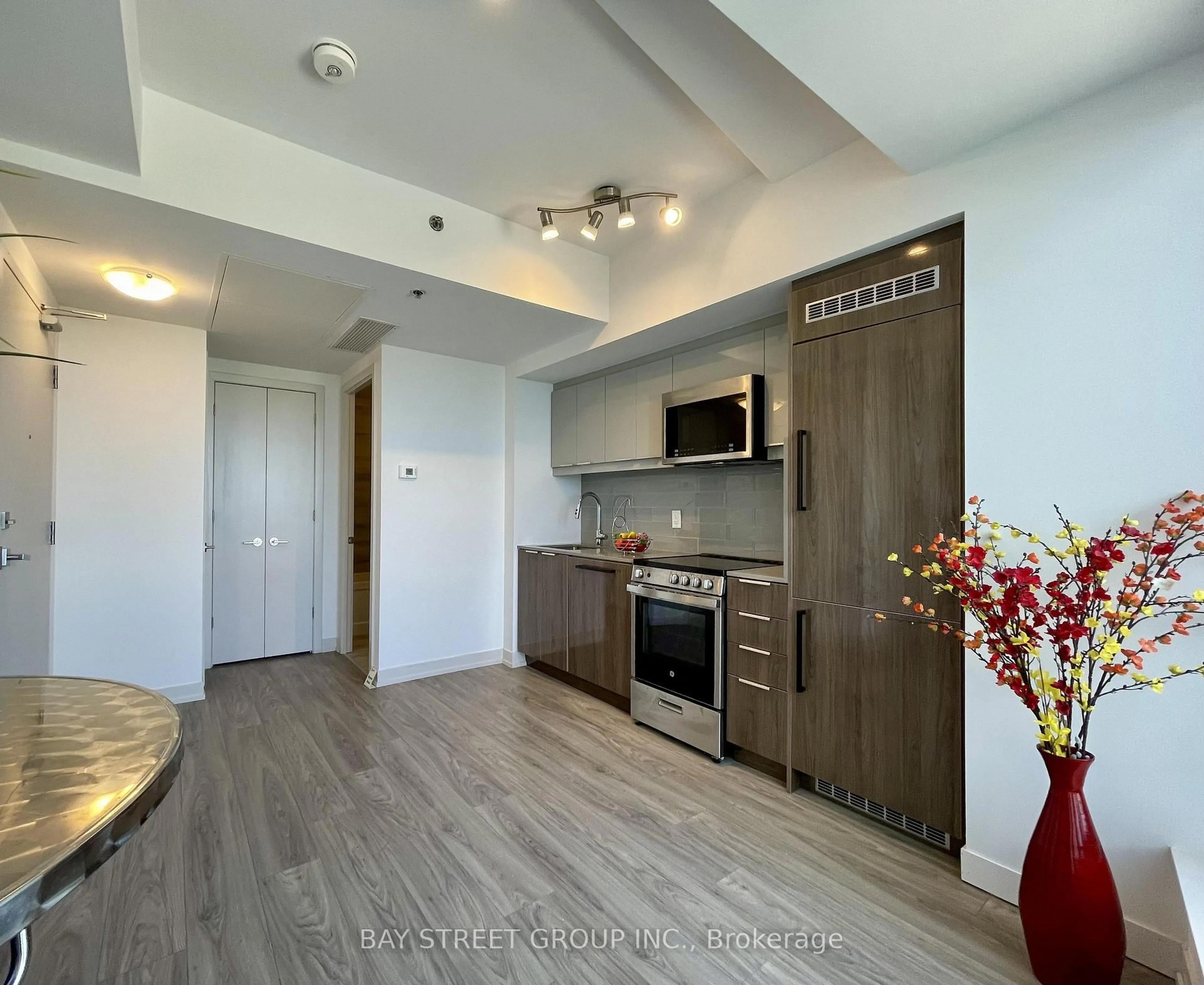 Unknown for 90 Glen Everest Rd #808, Toronto Ontario M1N 0C3