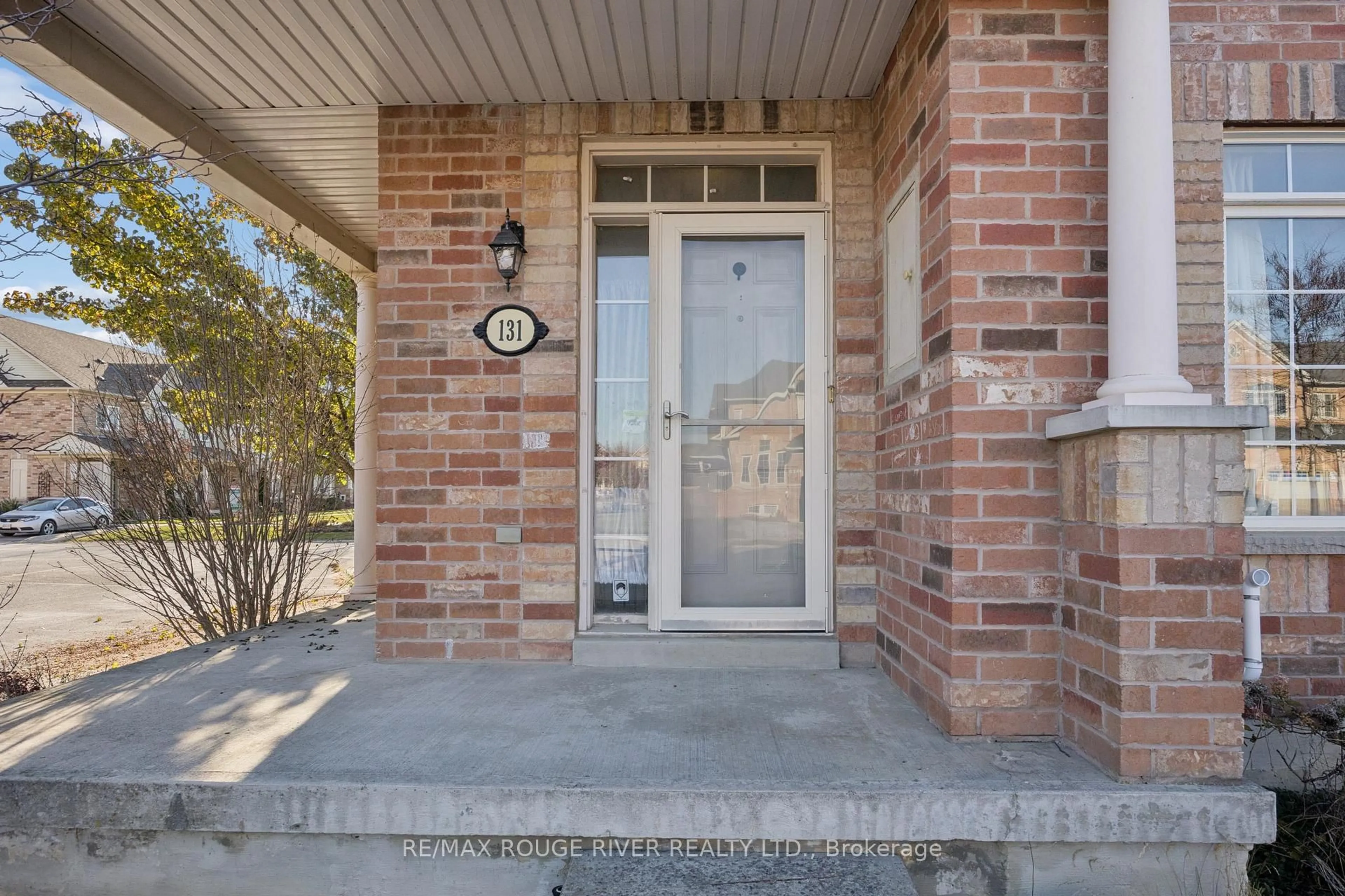 Unknown for 131 Kenneth Hobbs Ave, Whitby Ontario L1R 0E3