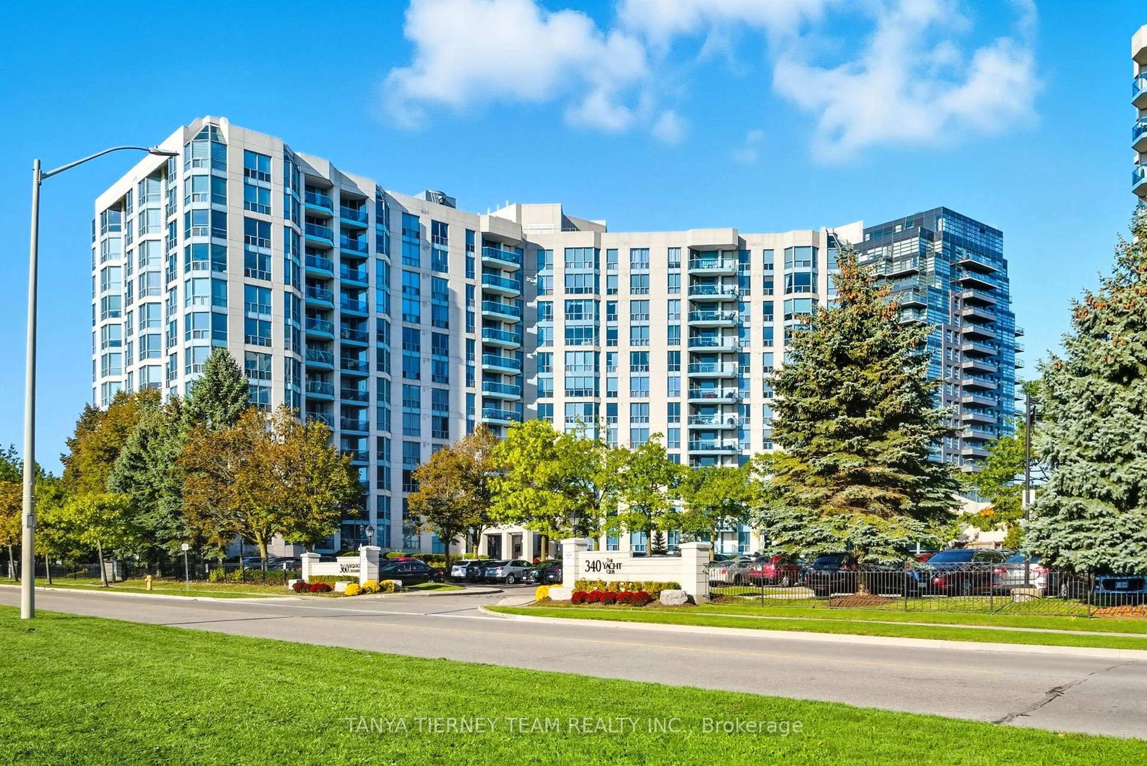 Unknown for 360 Watson St #805, Whitby Ontario L1N 9G2