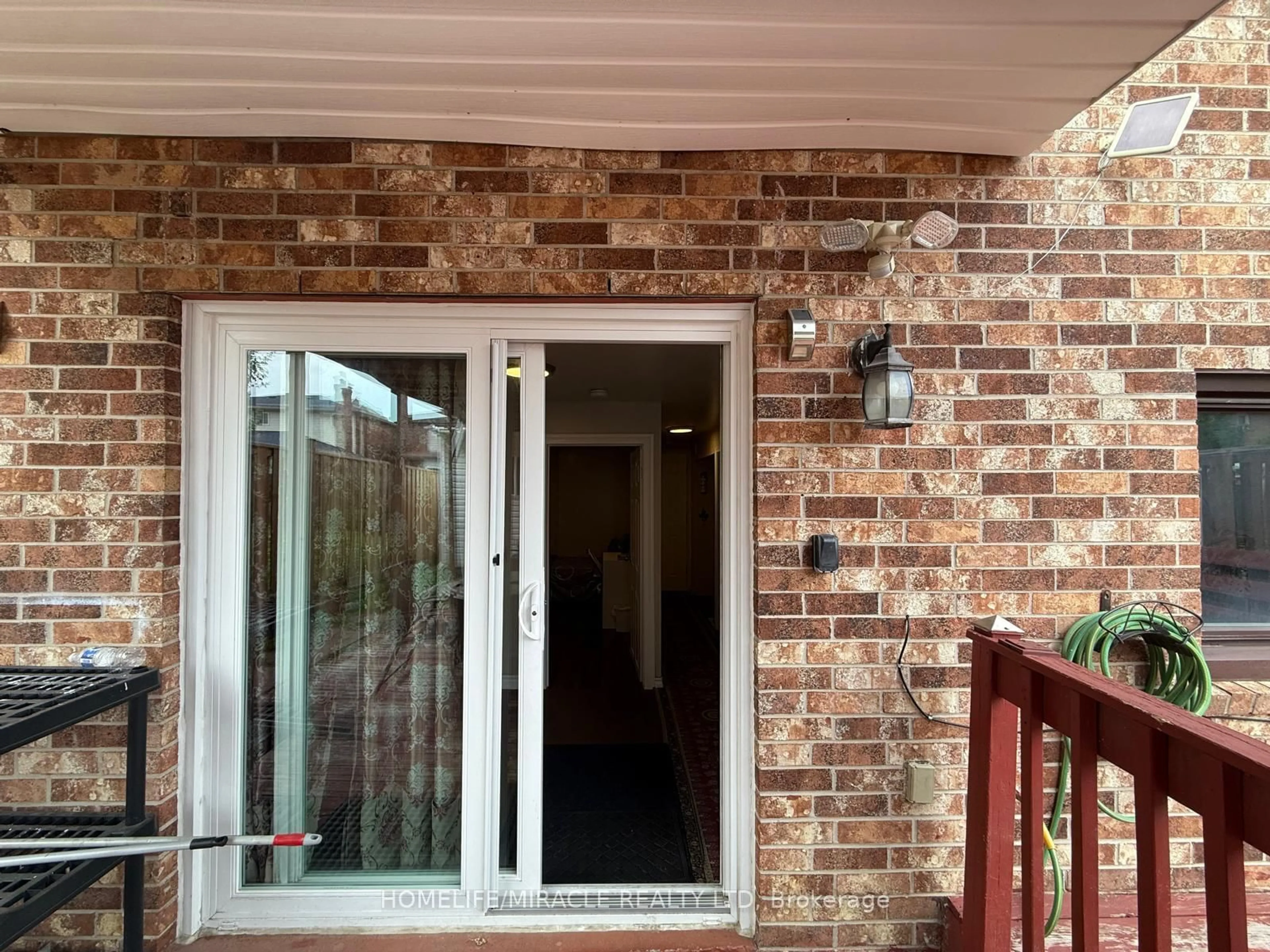 Indoor entryway for 29 Parsonage Dr, Toronto Ontario M1B 4J2