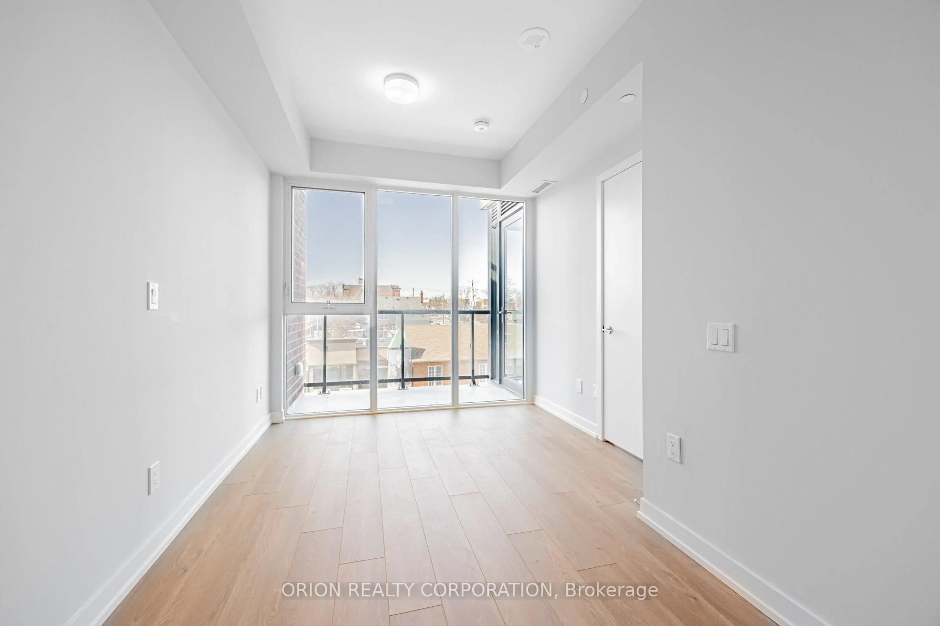 A pic of a room for 201 Brock St #221, Whitby Ontario L1N 4K2