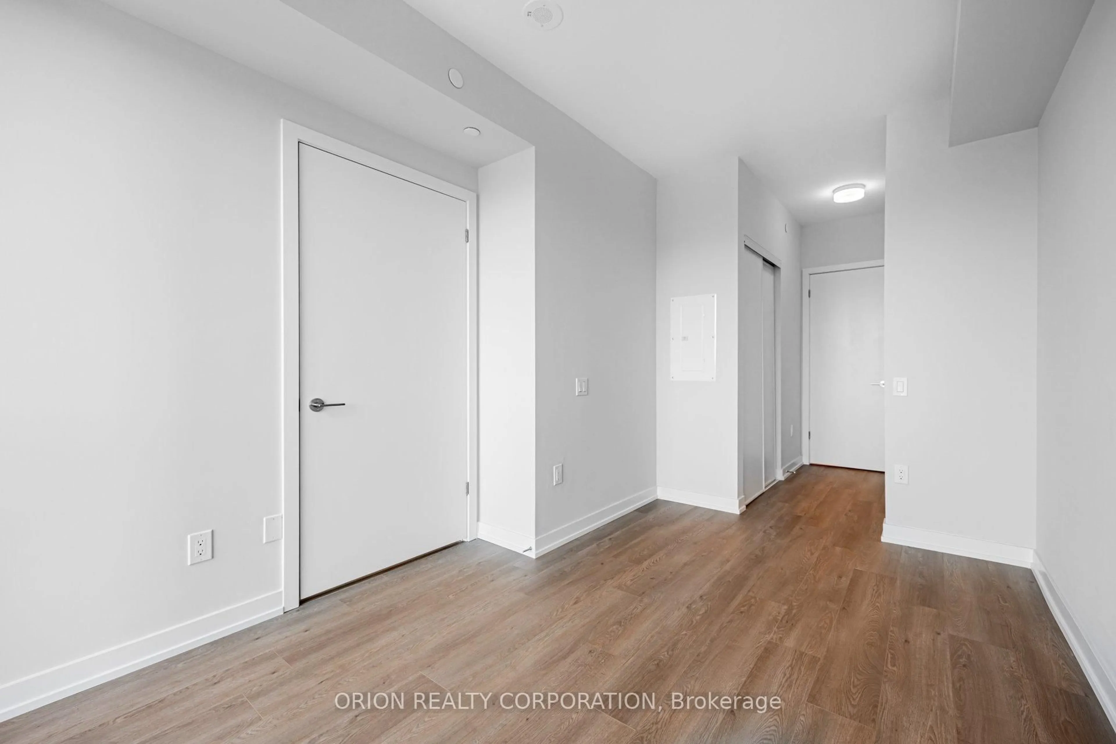 A pic of a room for 201 Brock St #221, Whitby Ontario L1N 4K2