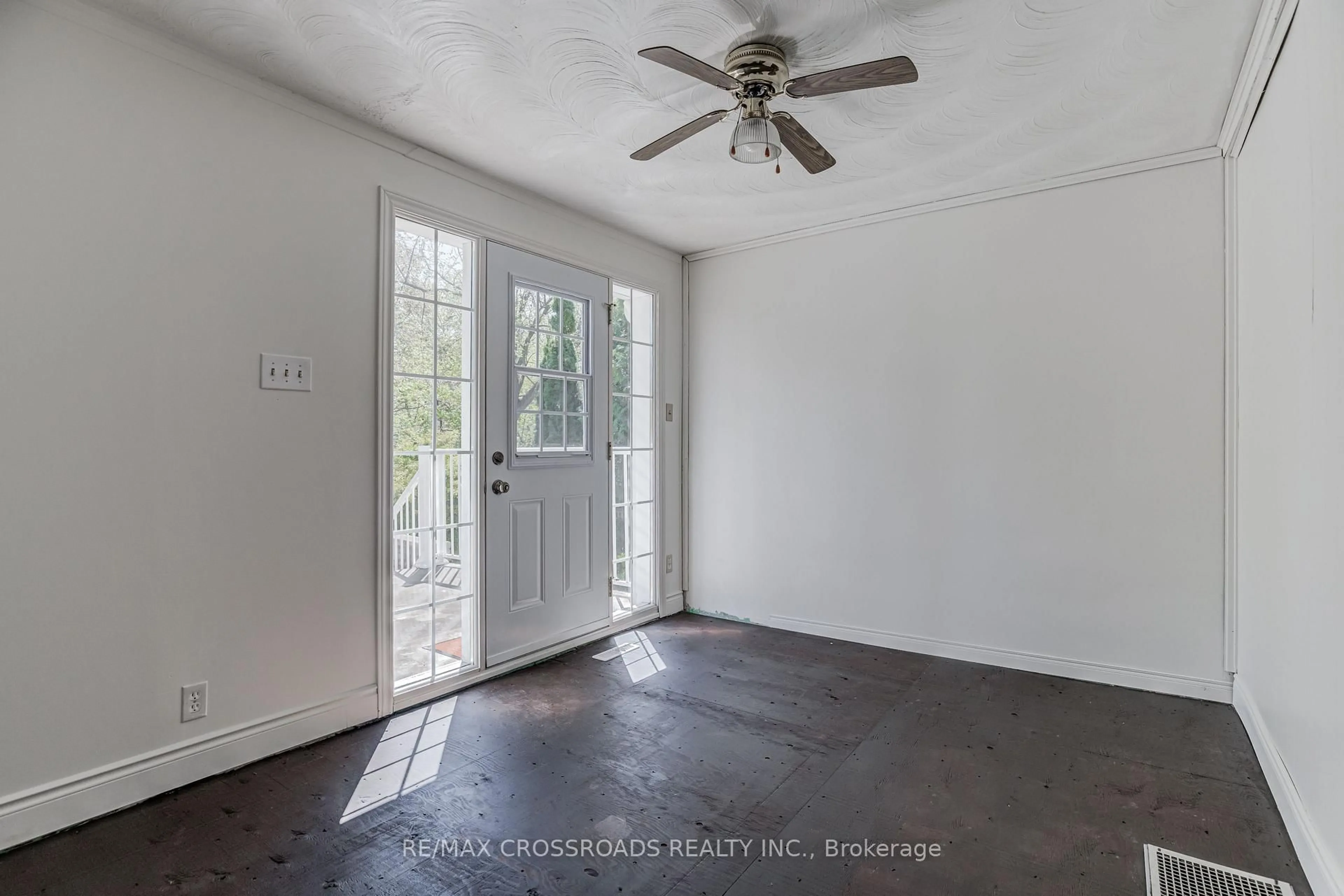 A pic of a room for 89 Wembley Dr, Toronto Ontario M4L 3C9