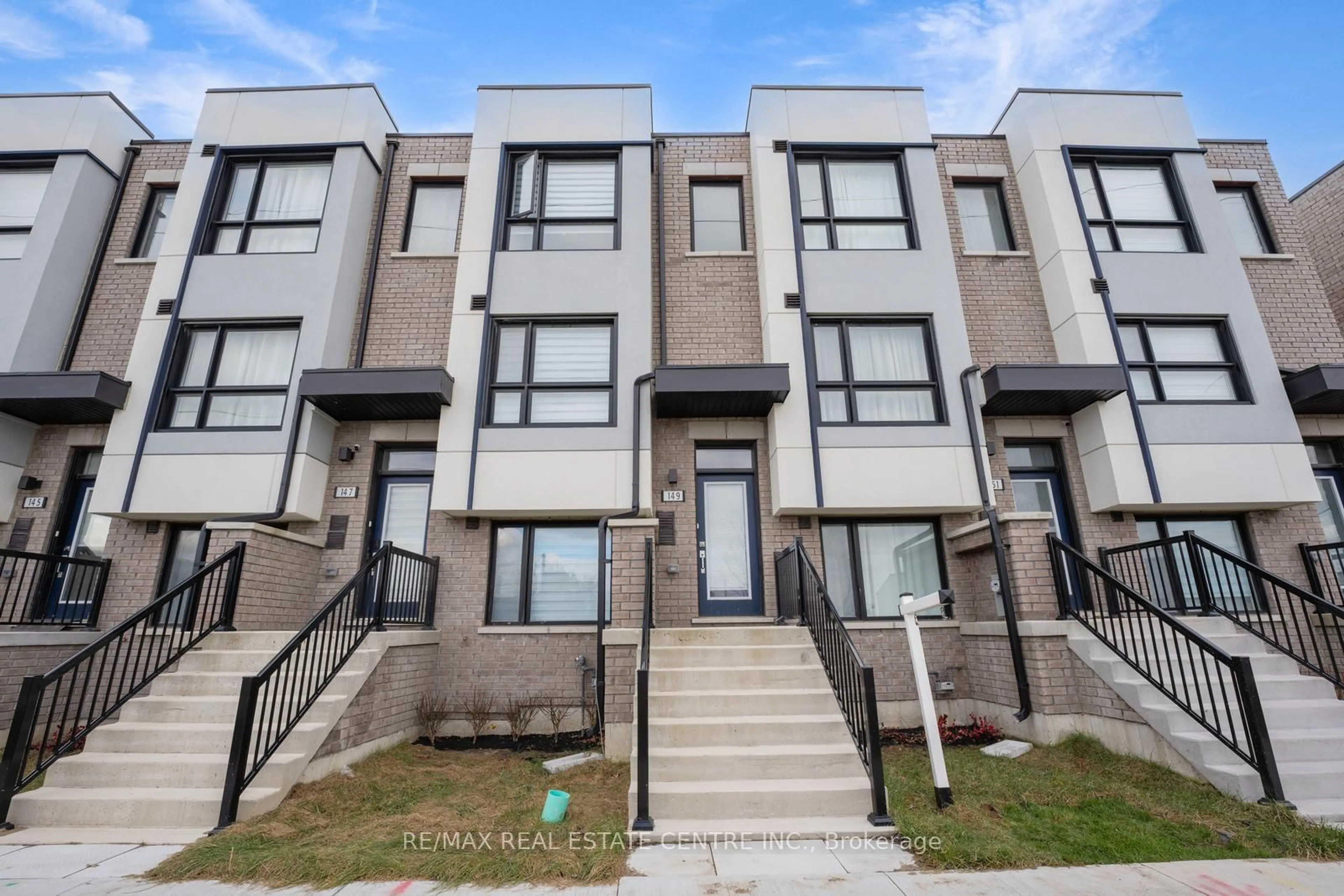 Unknown for 149 Hunt St, Ajax Ontario L1S 7M3