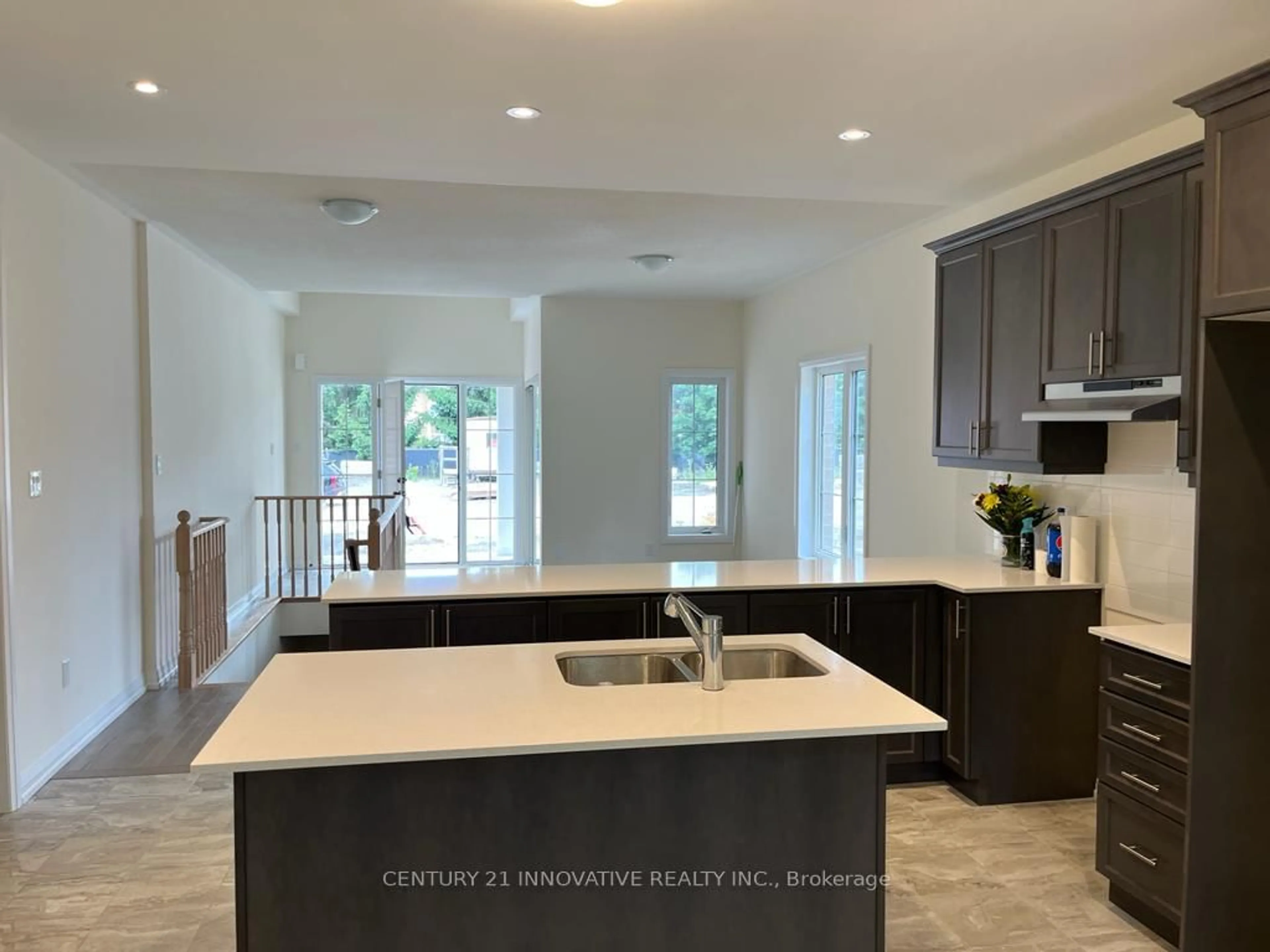 Open concept kitchen, ceramic/tile floor for 22 Holtby Crt, Scugog Ontario L9L 0B4