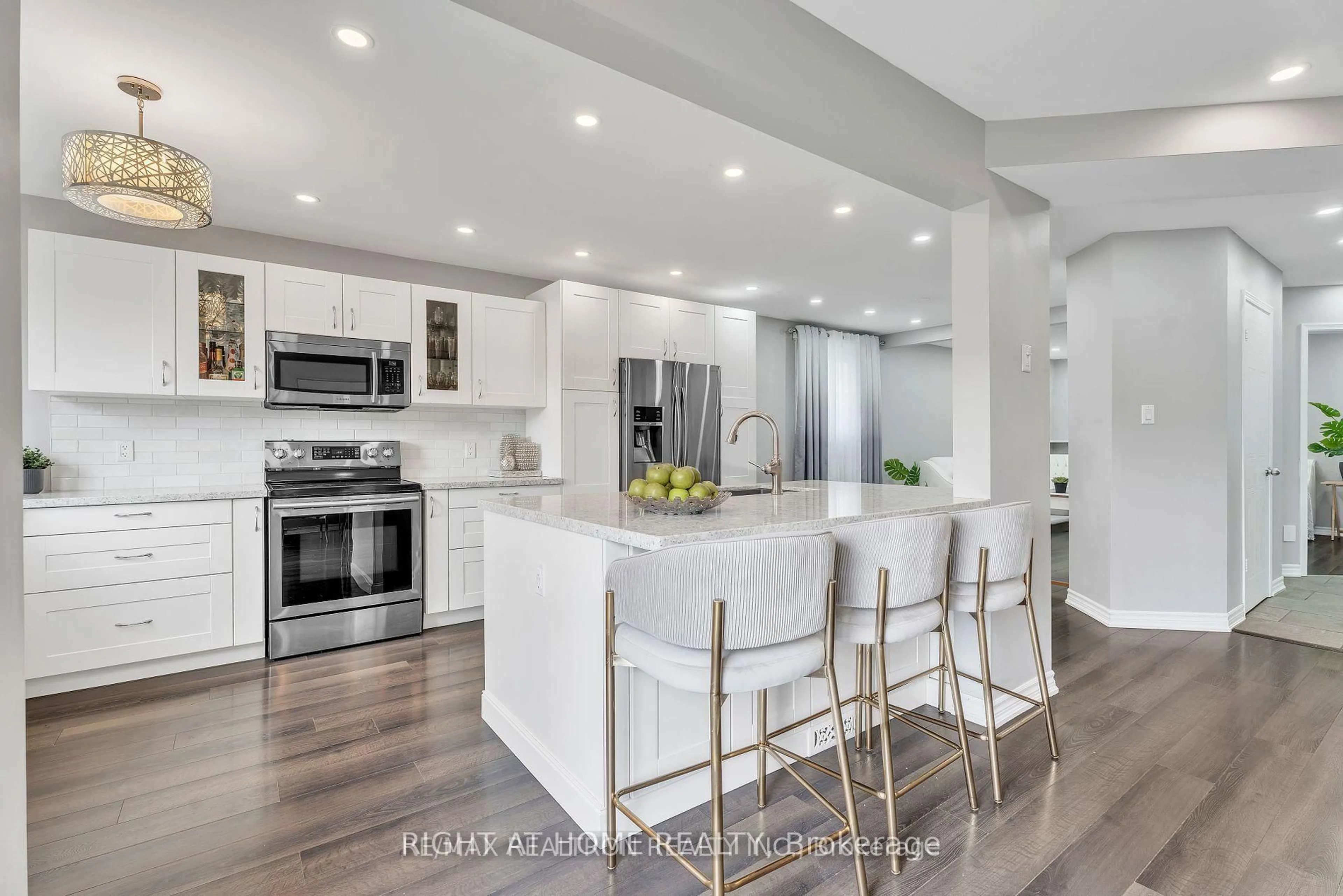 Open concept kitchen, unknown for 150 Sandringham Dr, Clarington Ontario L1E 2G6