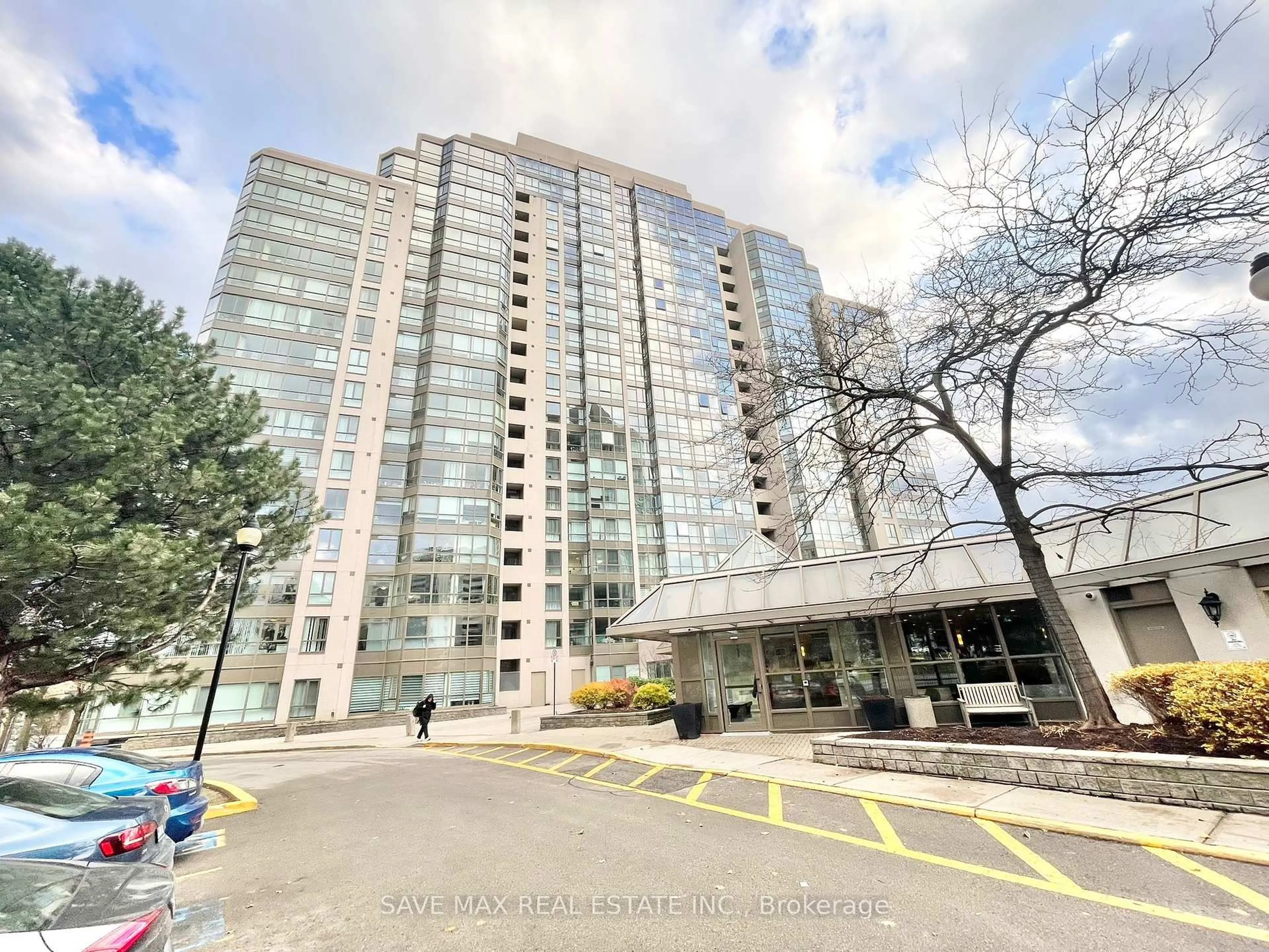 Indoor foyer for 3233 Eglinton Ave #1107, Toronto Ontario M1J 3N6