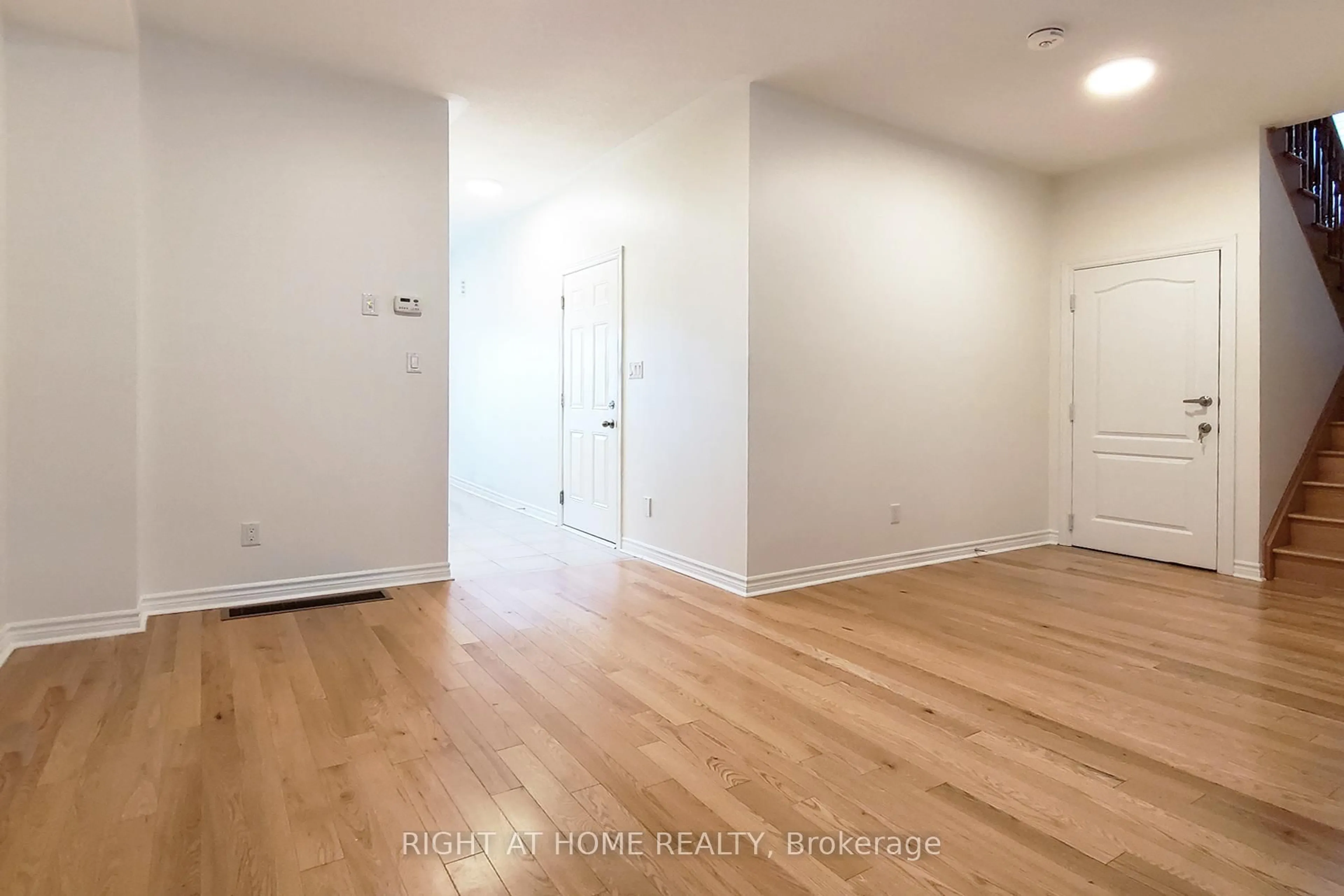 A pic of a room for 973 Black Cherry Dr, Oshawa Ontario L1K 0P2