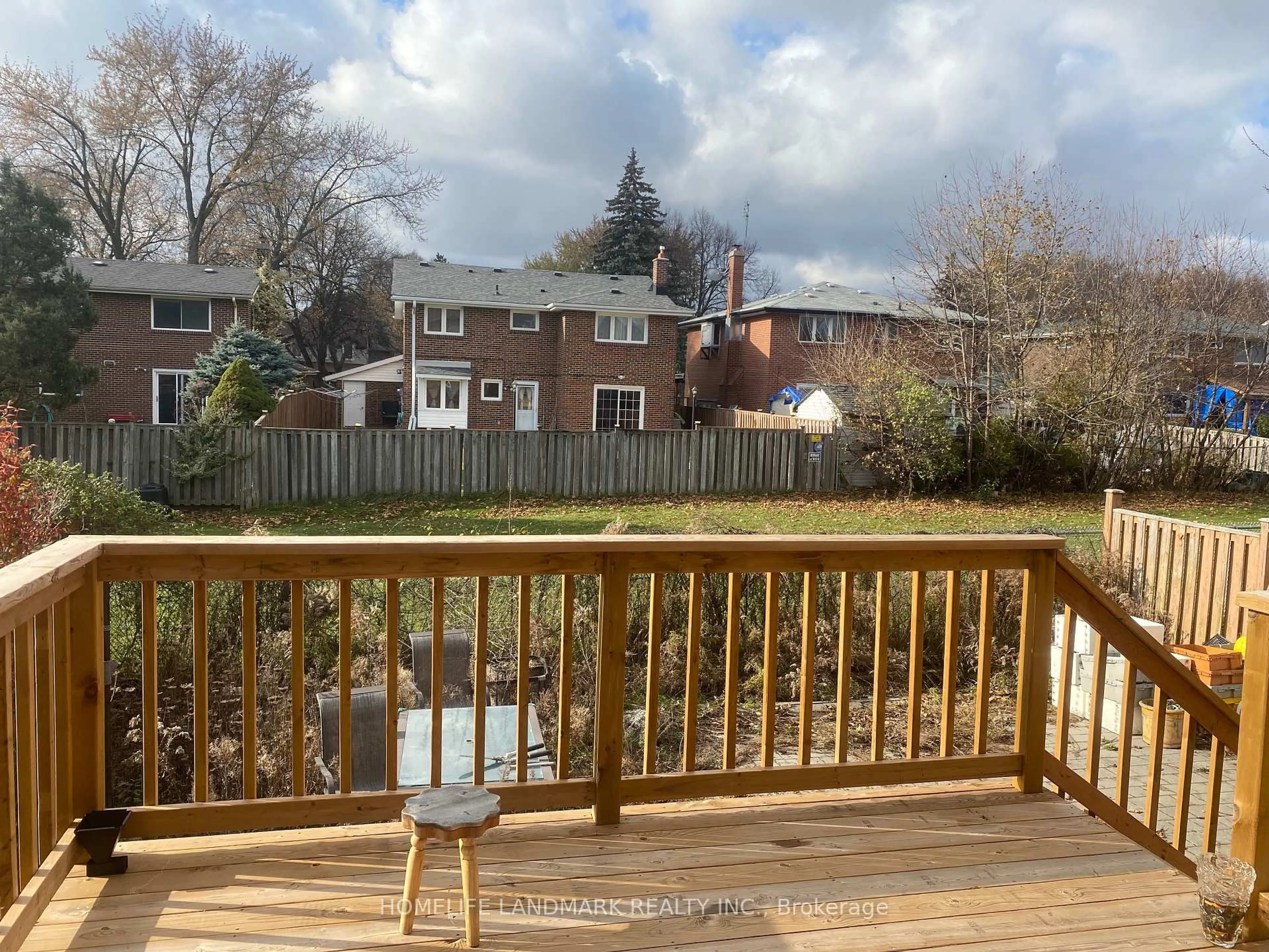 Patio, unknown for 20 Stonebridge Blvd, Toronto Ontario M1W 4A7