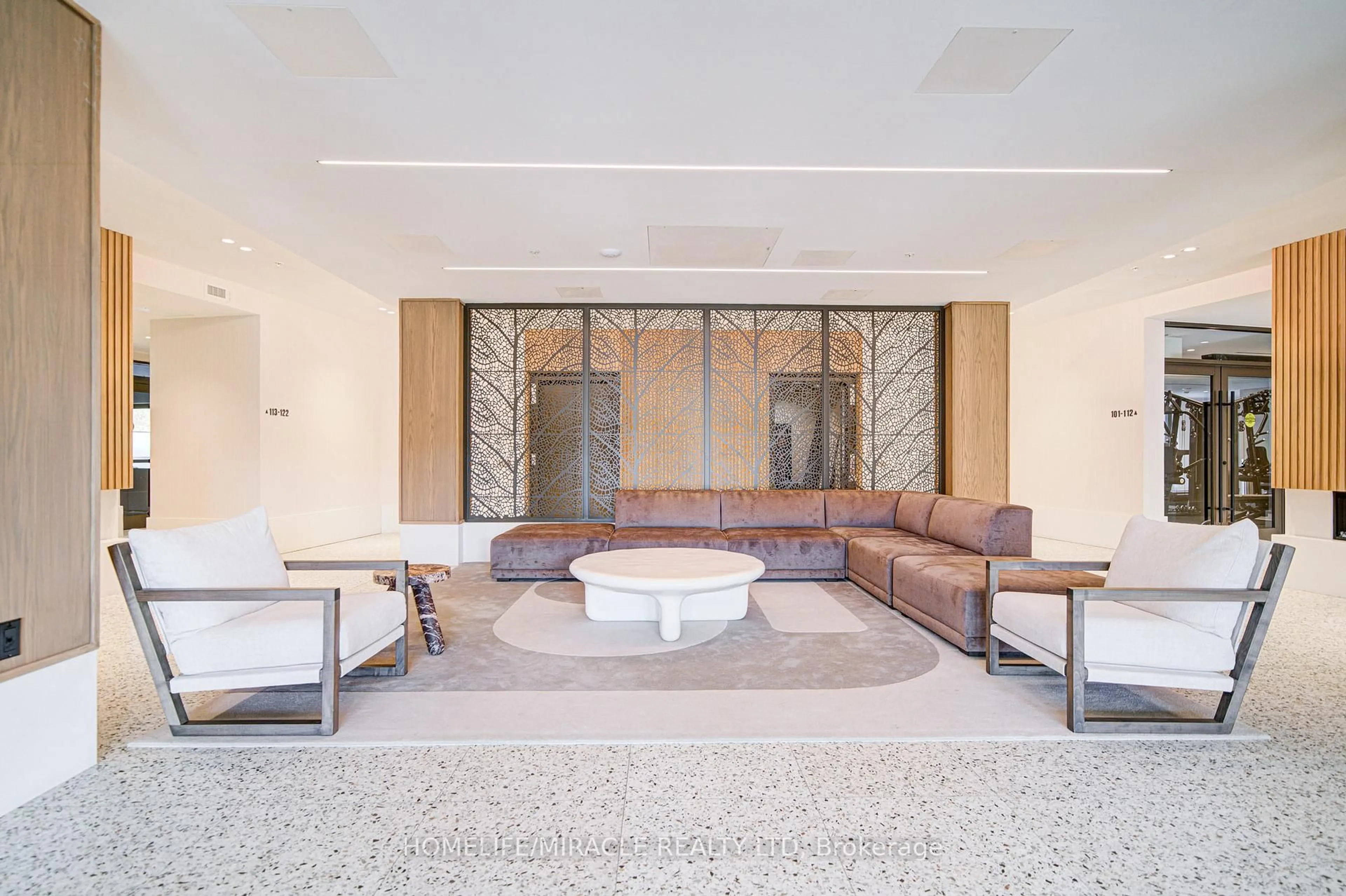 Lobby for 385 Arctic Red Dr #329, Oshawa Ontario L1L 0H8