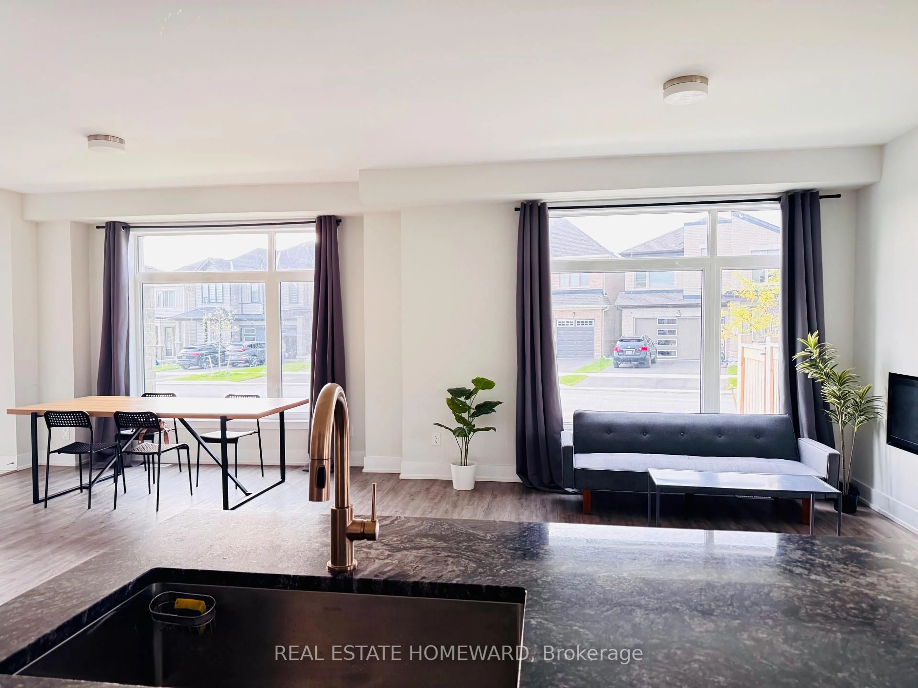 Unknown for 960 Lockie Dr, Oshawa Ontario L1L 0S2