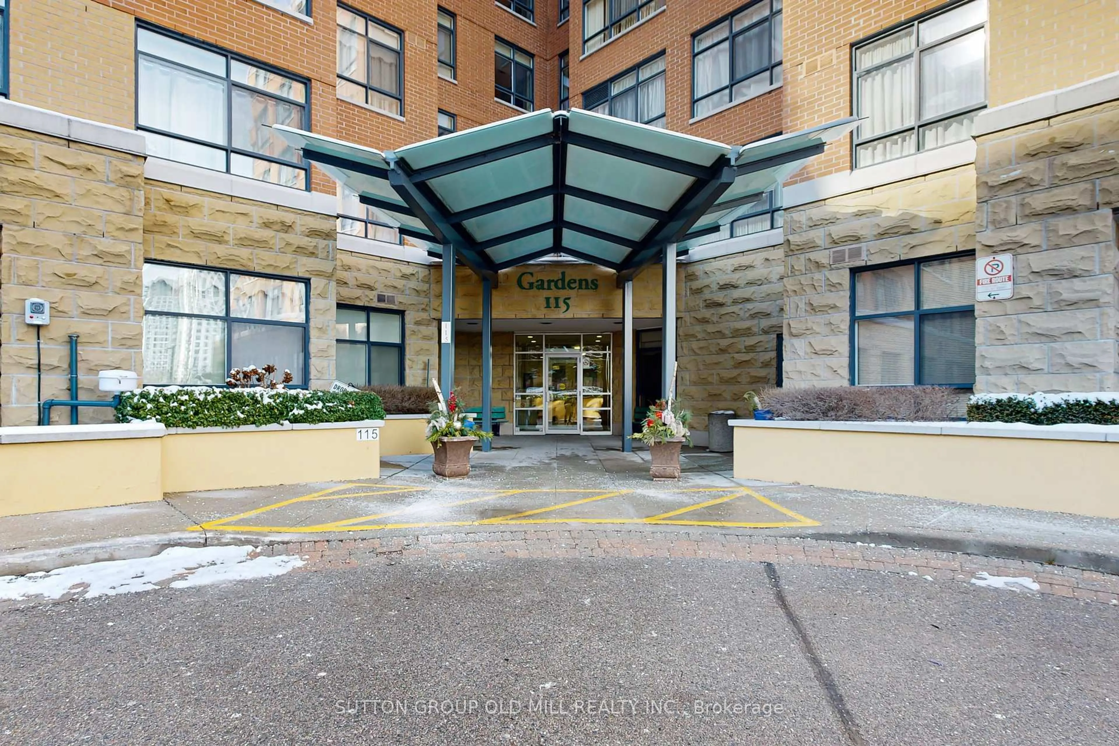 Indoor foyer for 115 Bonis Ave #611, Toronto Ontario M1T 3S4