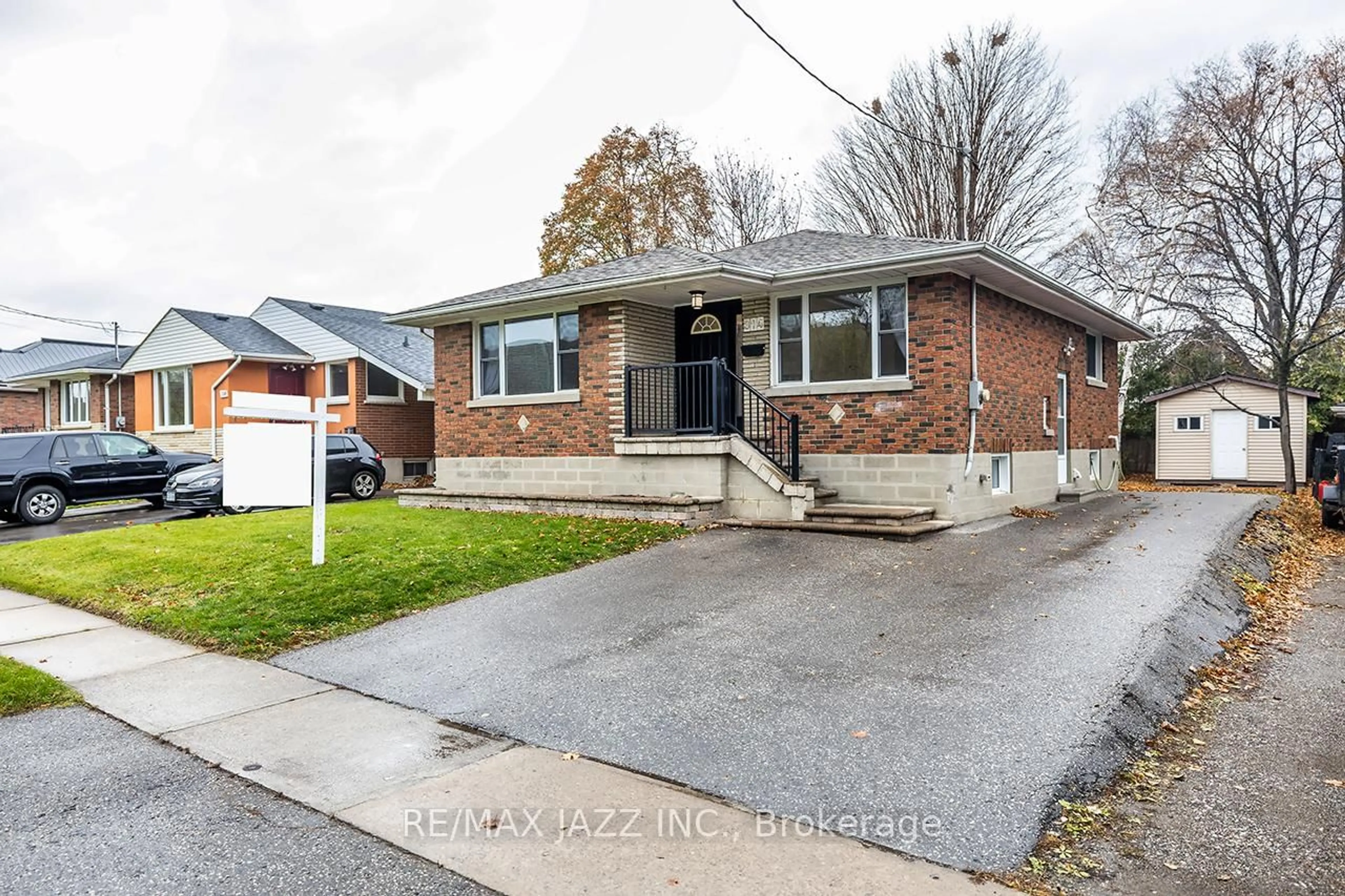 Home with brick exterior material, street for 314 Jackson Ave, Oshawa Ontario L1H 3C5