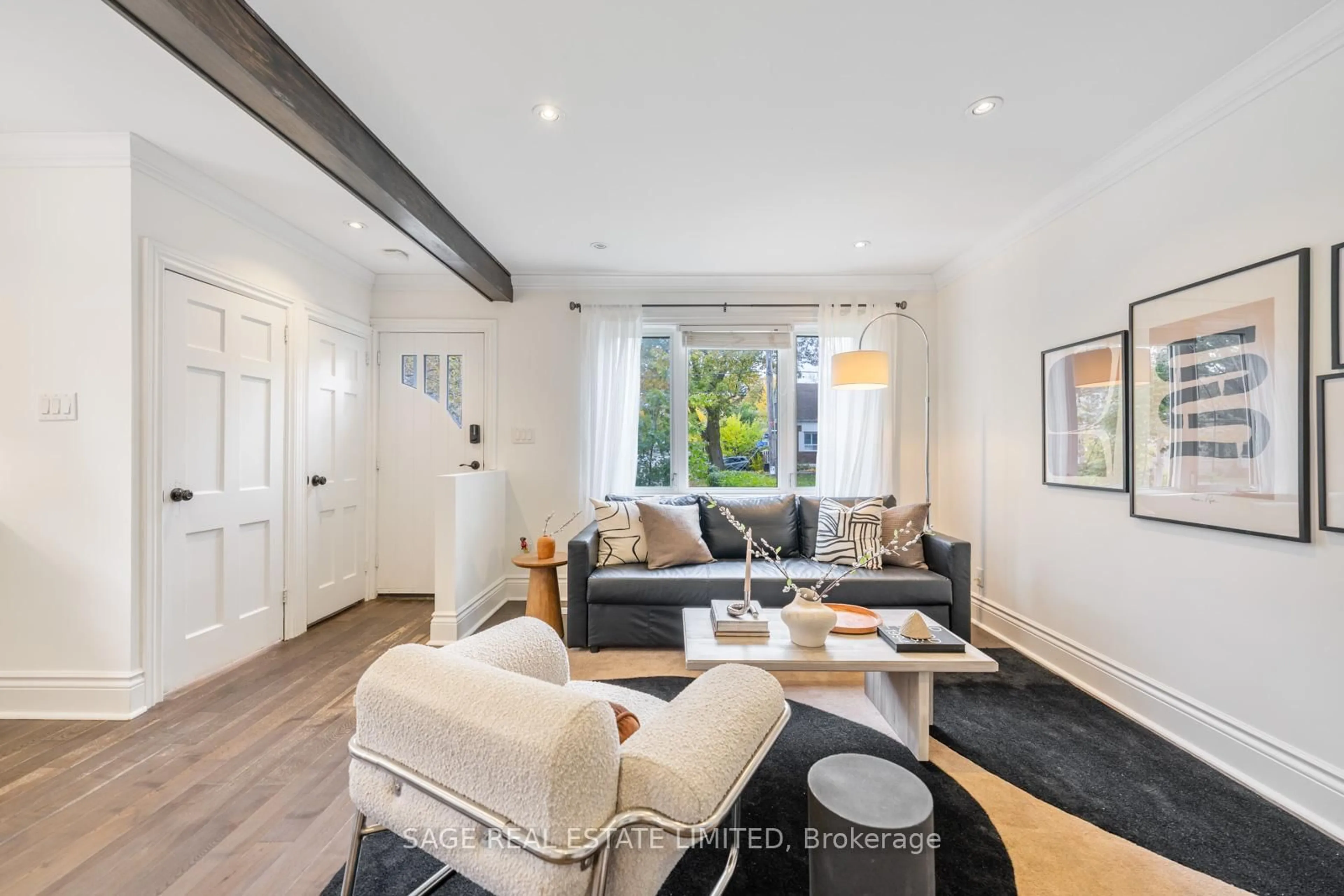 Living room with furniture, unknown for 307 Warden Ave, Toronto Ontario M1N 3A3