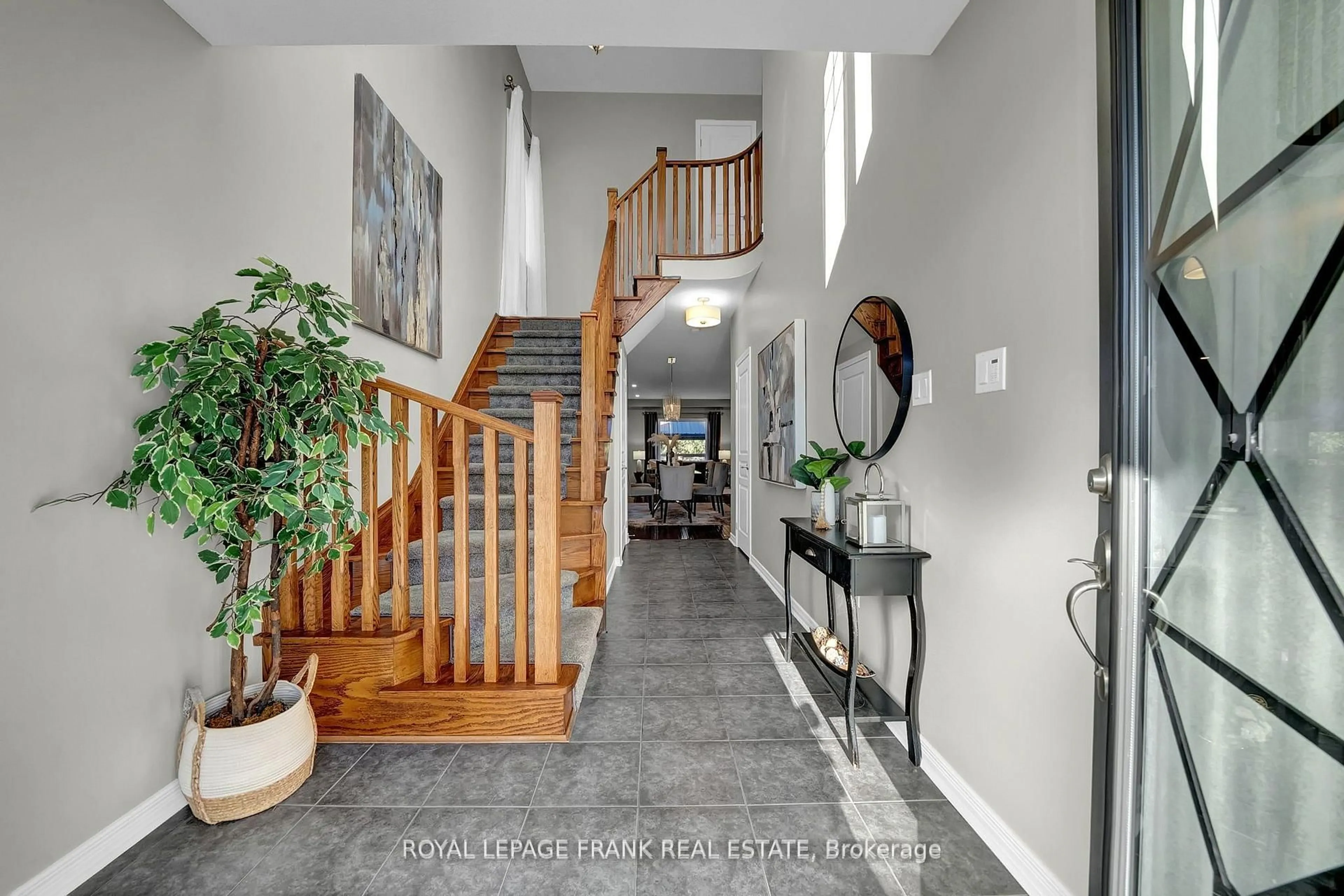 Indoor entryway for 146 Buttonshaw St, Clarington Ontario L1C 0J7