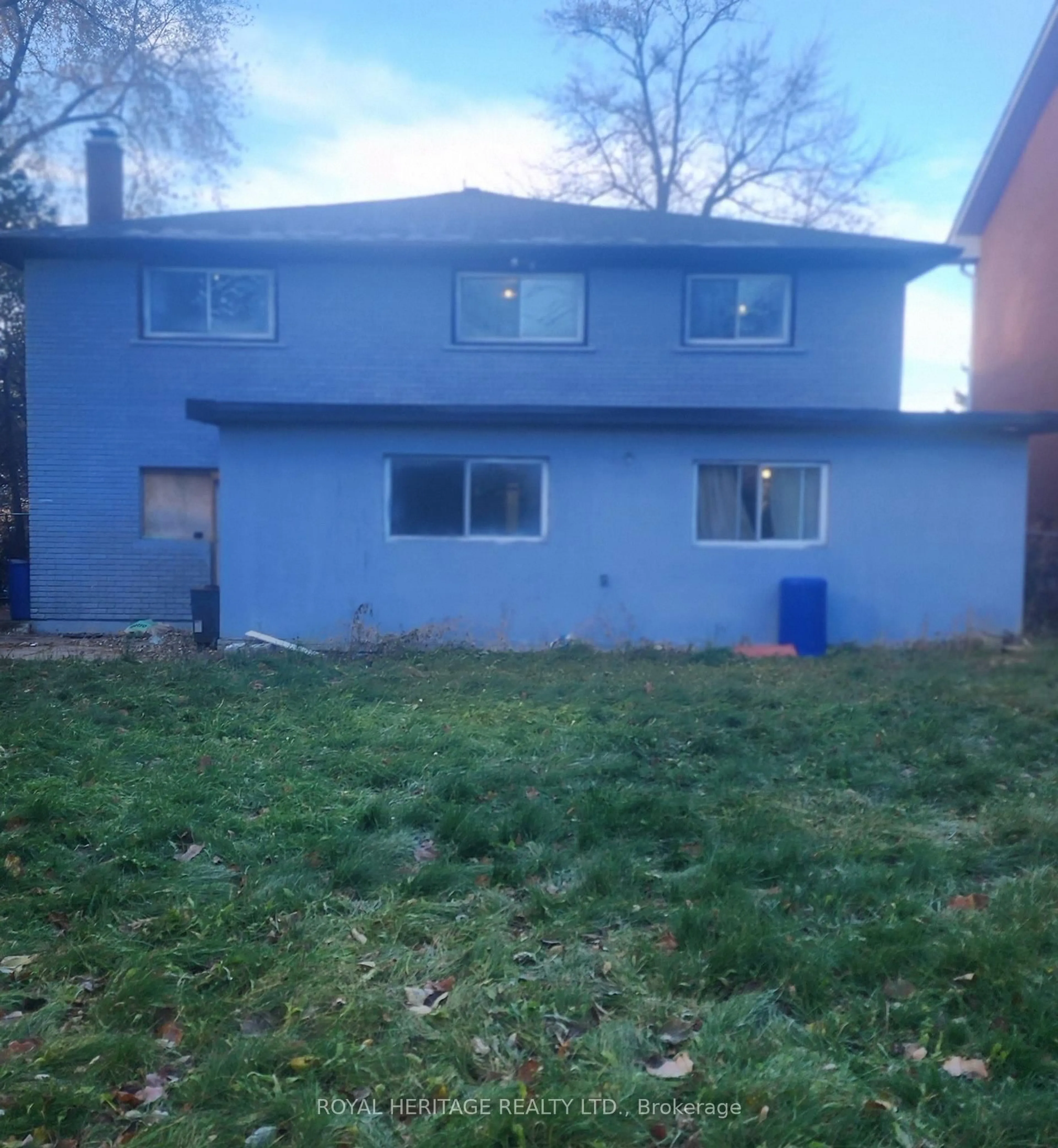 Home with vinyl exterior material, building for 33 Homestead Rd, Toronto Ontario M1E 3R8