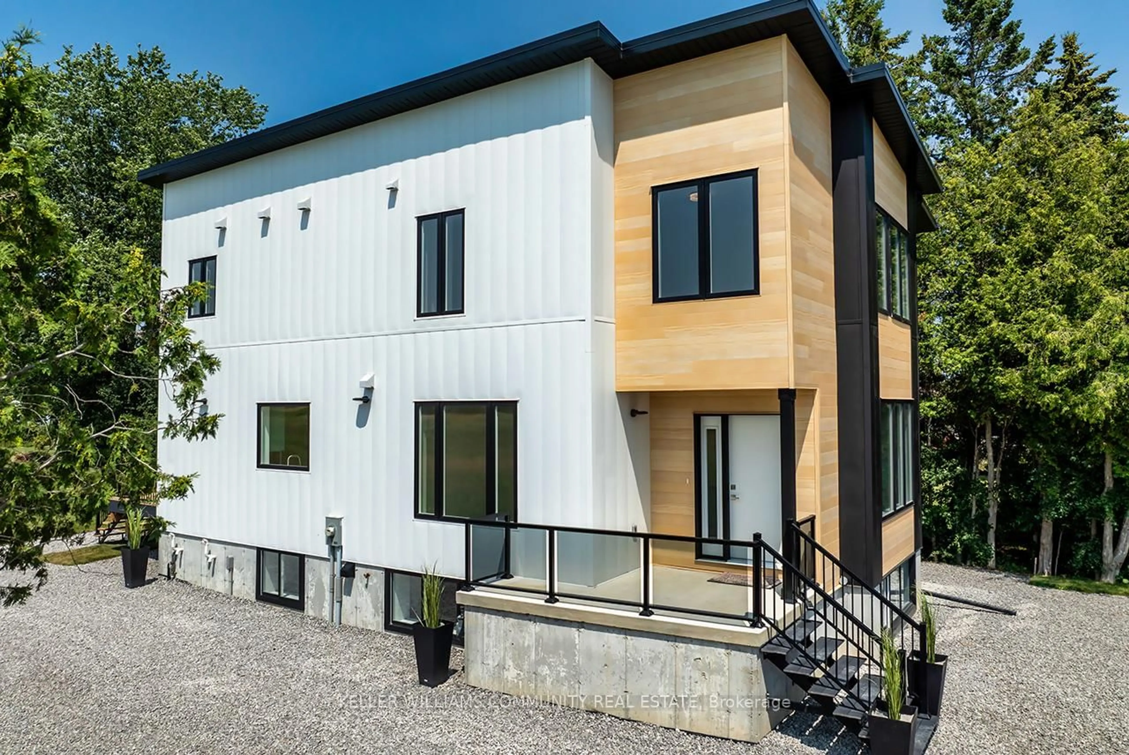 Home with brick exterior material, building for 2246 Highway 2, Clarington Ontario L1C 3K7