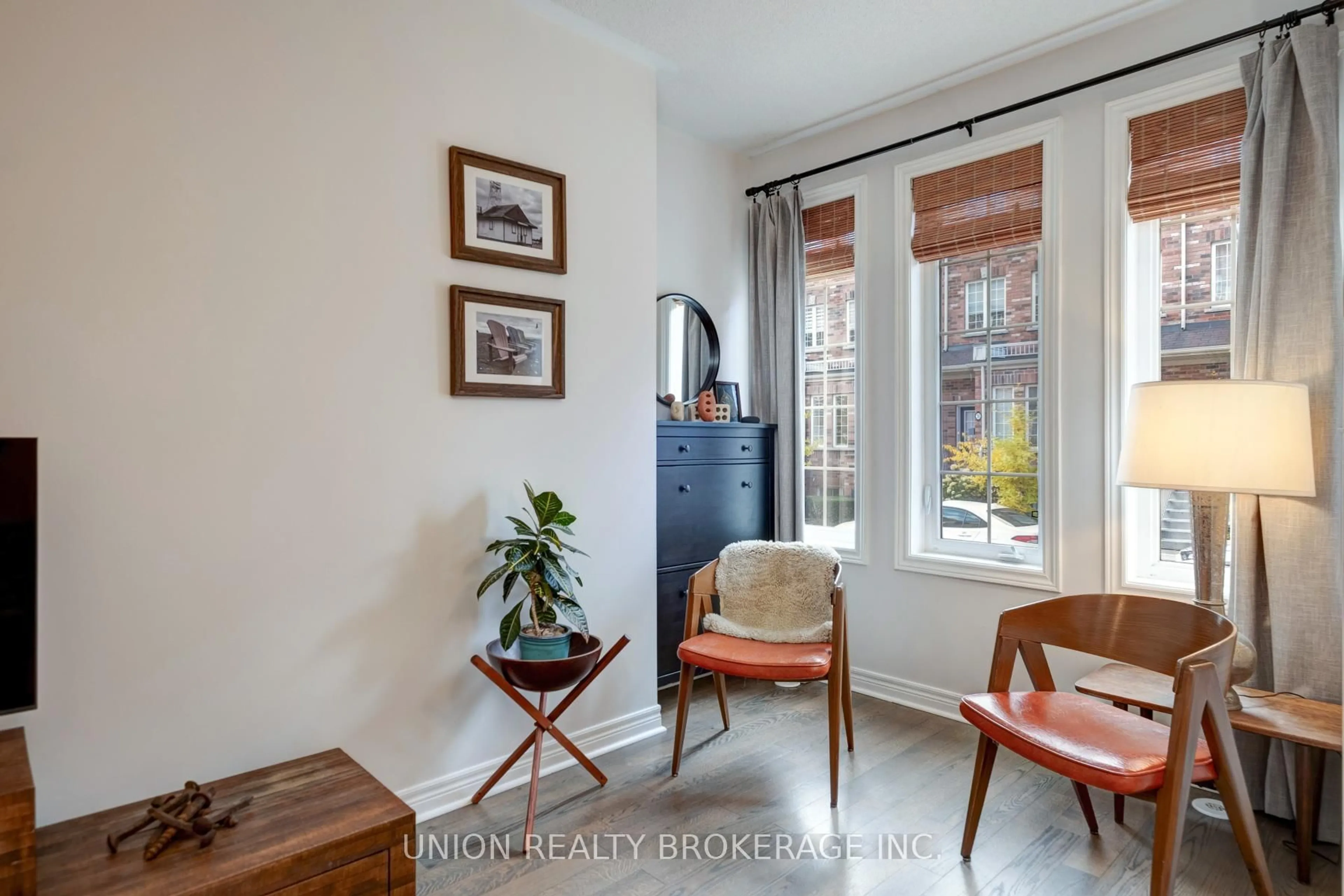 Unknown for 39 Philpott Gdns, Toronto Ontario M4E 0A8