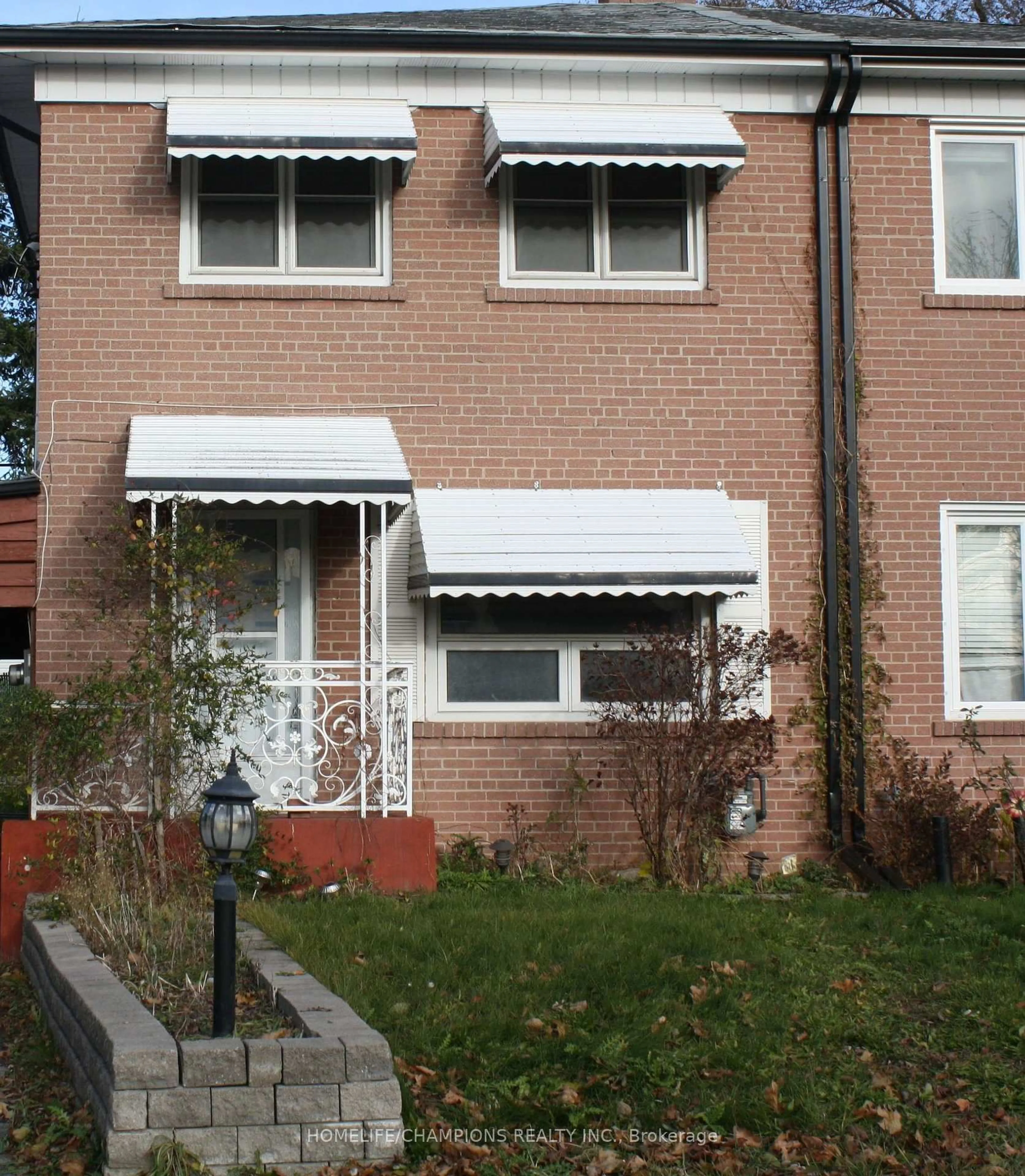 Home with vinyl exterior material, street for 41 Medway Cres, Toronto Ontario M1P 3T7