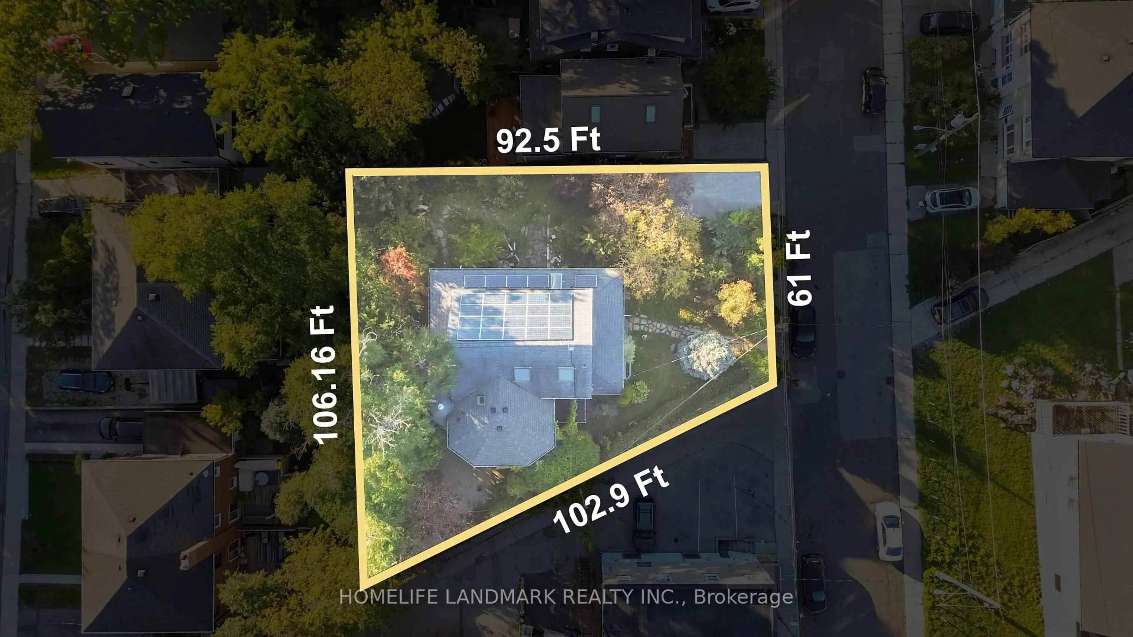 A pic from outside/outdoor area/front of a property/back of a property/a pic from drone, street for 79 Haig Ave, Toronto Ontario M1N 2W2