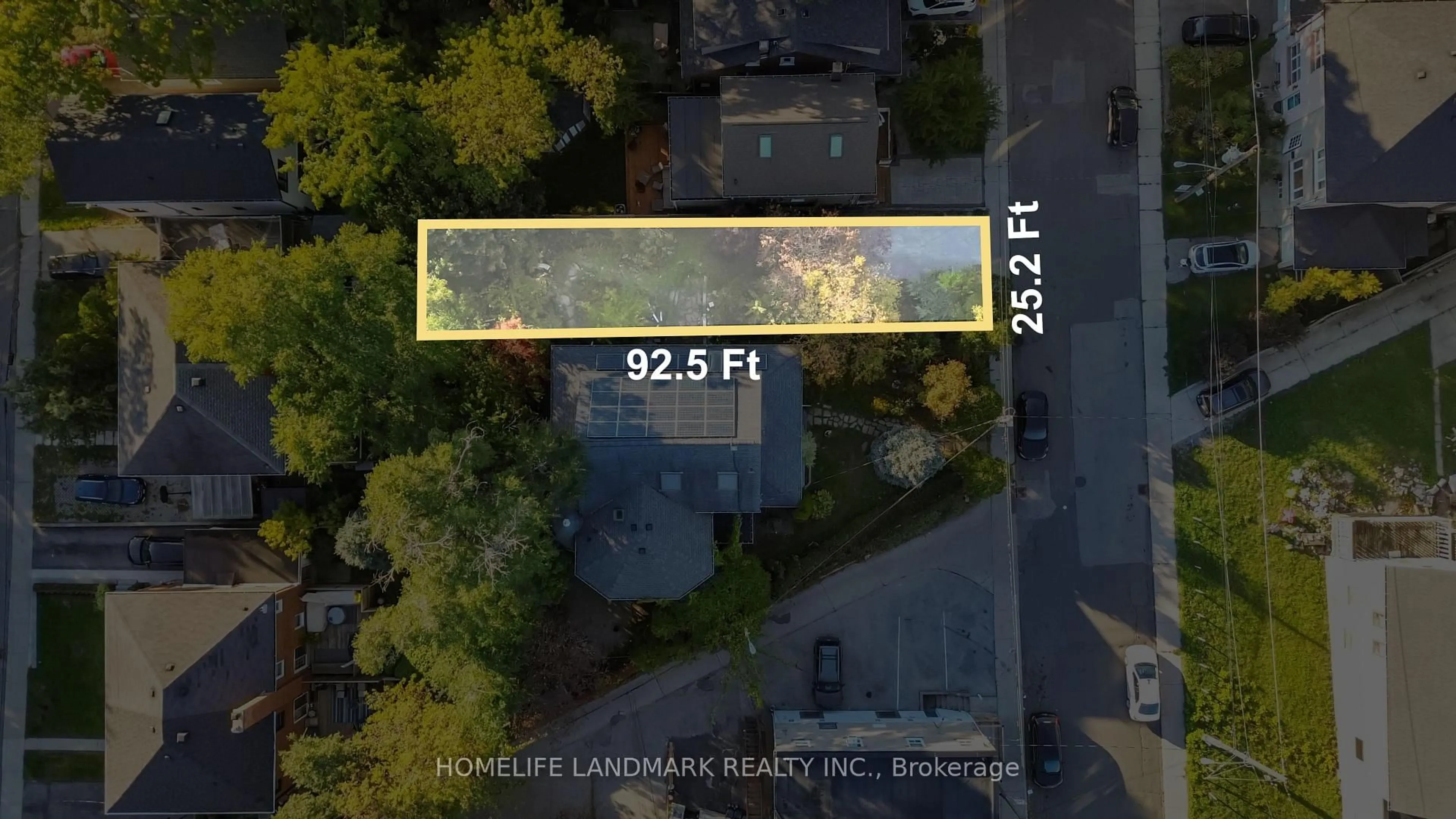 A pic from outside/outdoor area/front of a property/back of a property/a pic from drone, street for 79 Haig Ave, Toronto Ontario M1N 2W2