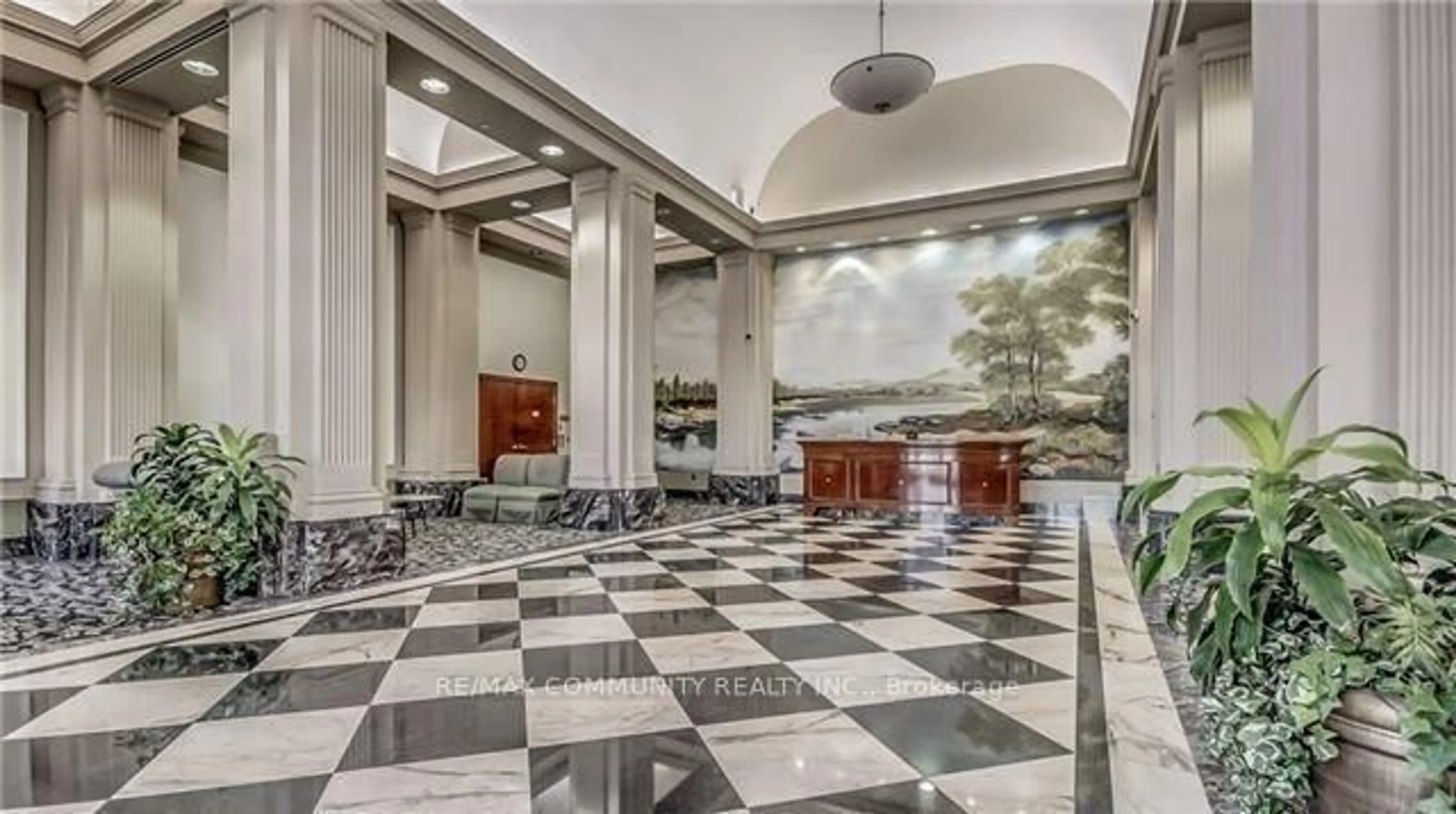 Lobby for 1 Lee Centre Dr #PH302, Toronto Ontario M1H 3J2