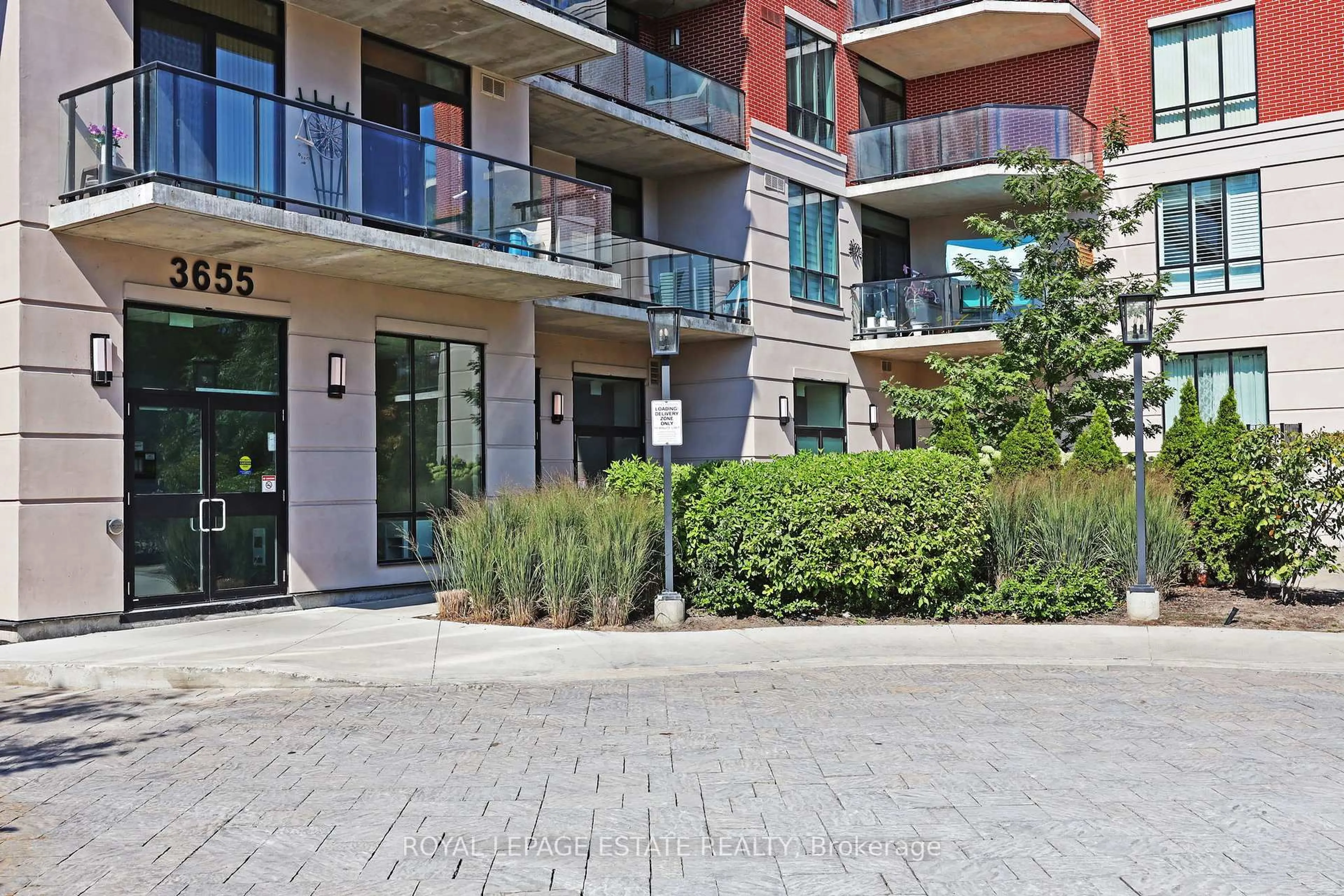 Patio, street for 3655 Kingston Rd #601, Toronto Ontario M1M 0E2