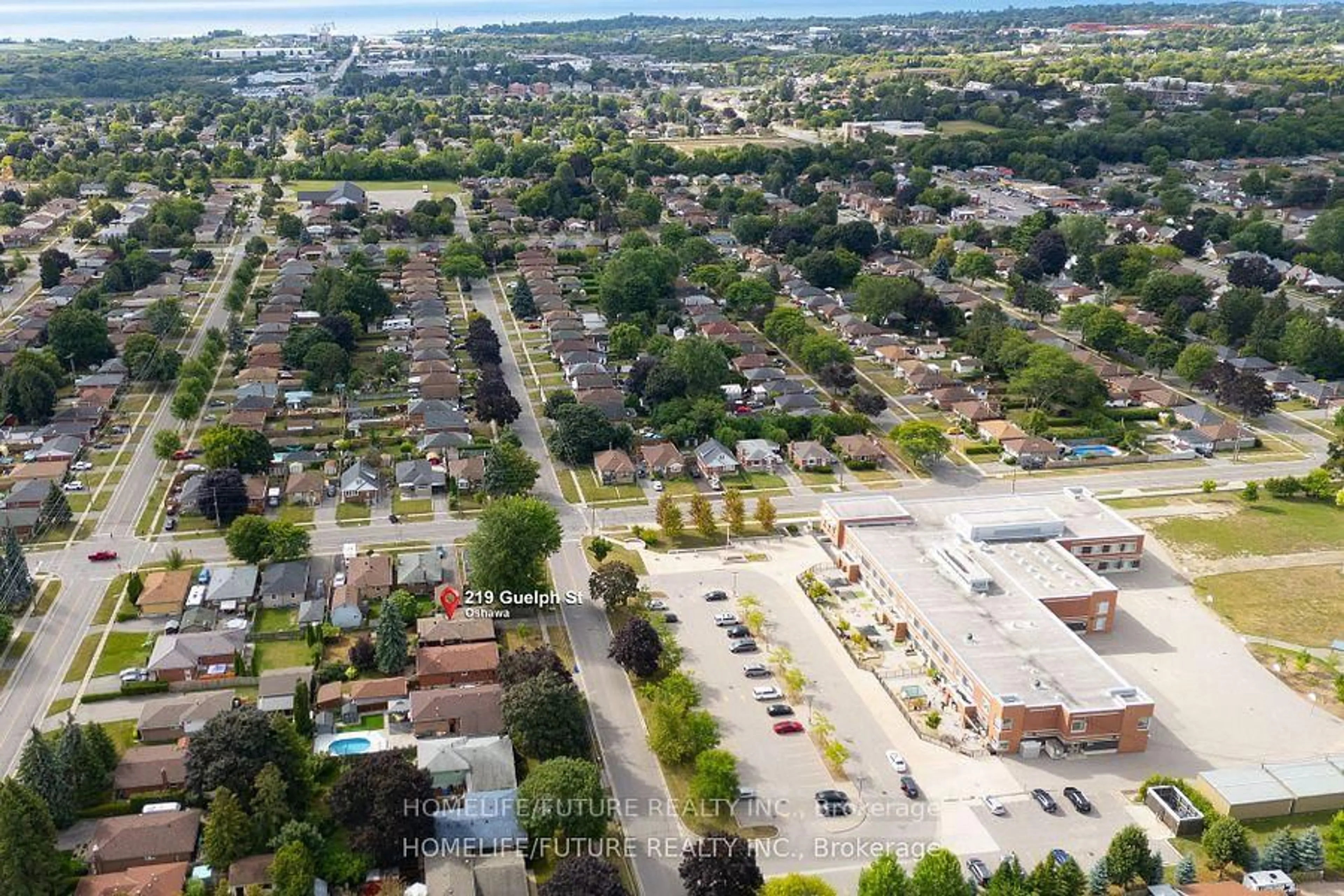 A pic from outside/outdoor area/front of a property/back of a property/a pic from drone, street for 219 Guelph St, Oshawa Ontario L1H 6J1