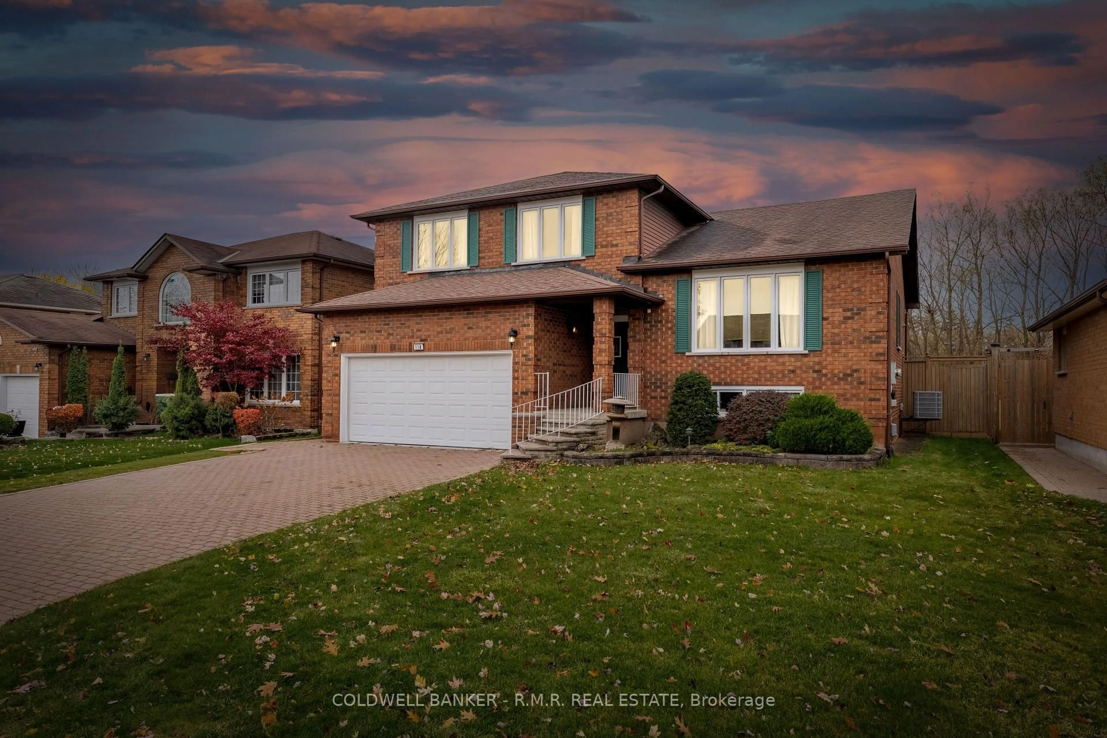 Home with brick exterior material, street for 118 Waverly St, Oshawa Ontario L1J 8G5