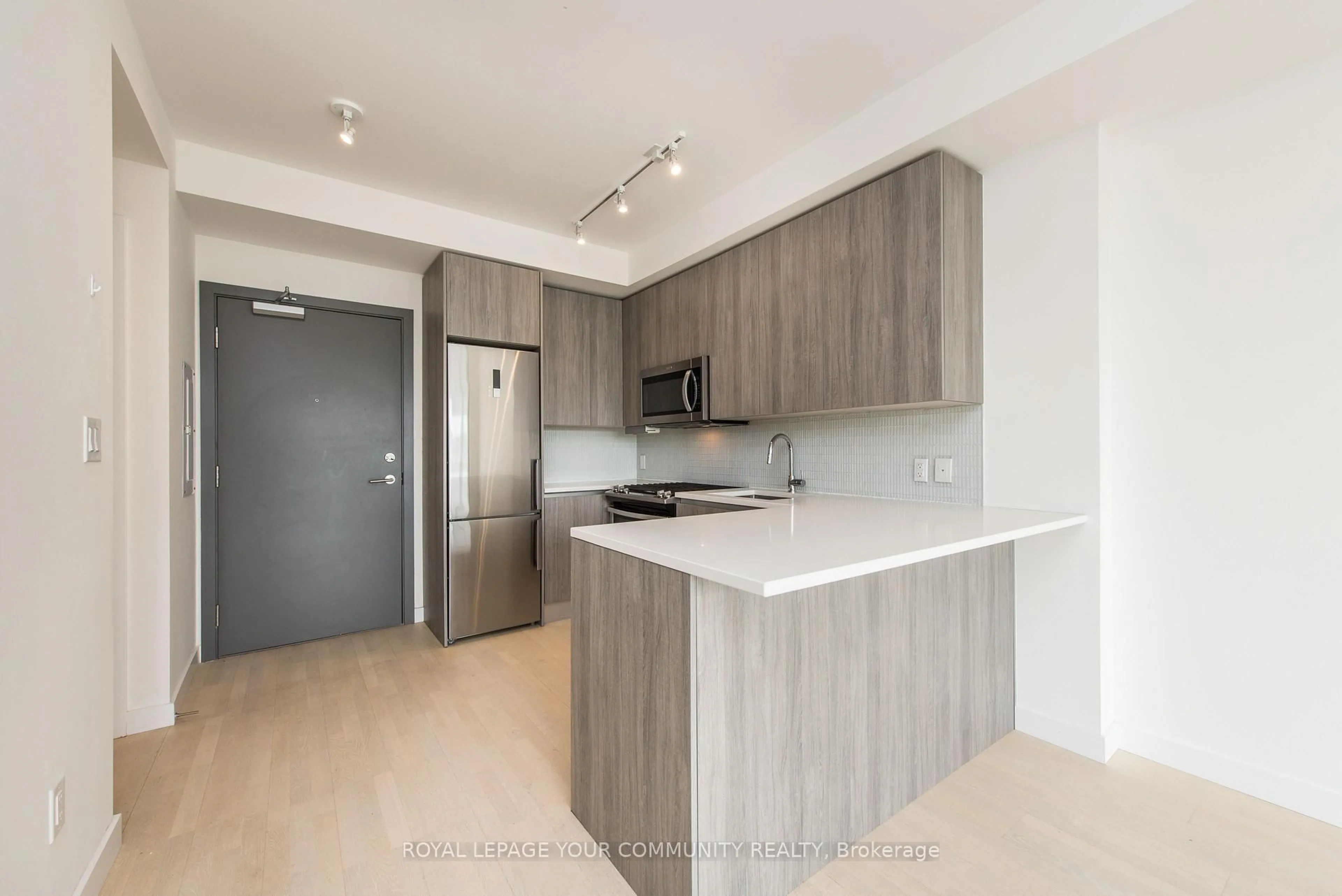 Open concept kitchen, unknown for 246 Logan Ave #502, Toronto Ontario M4M 1J2