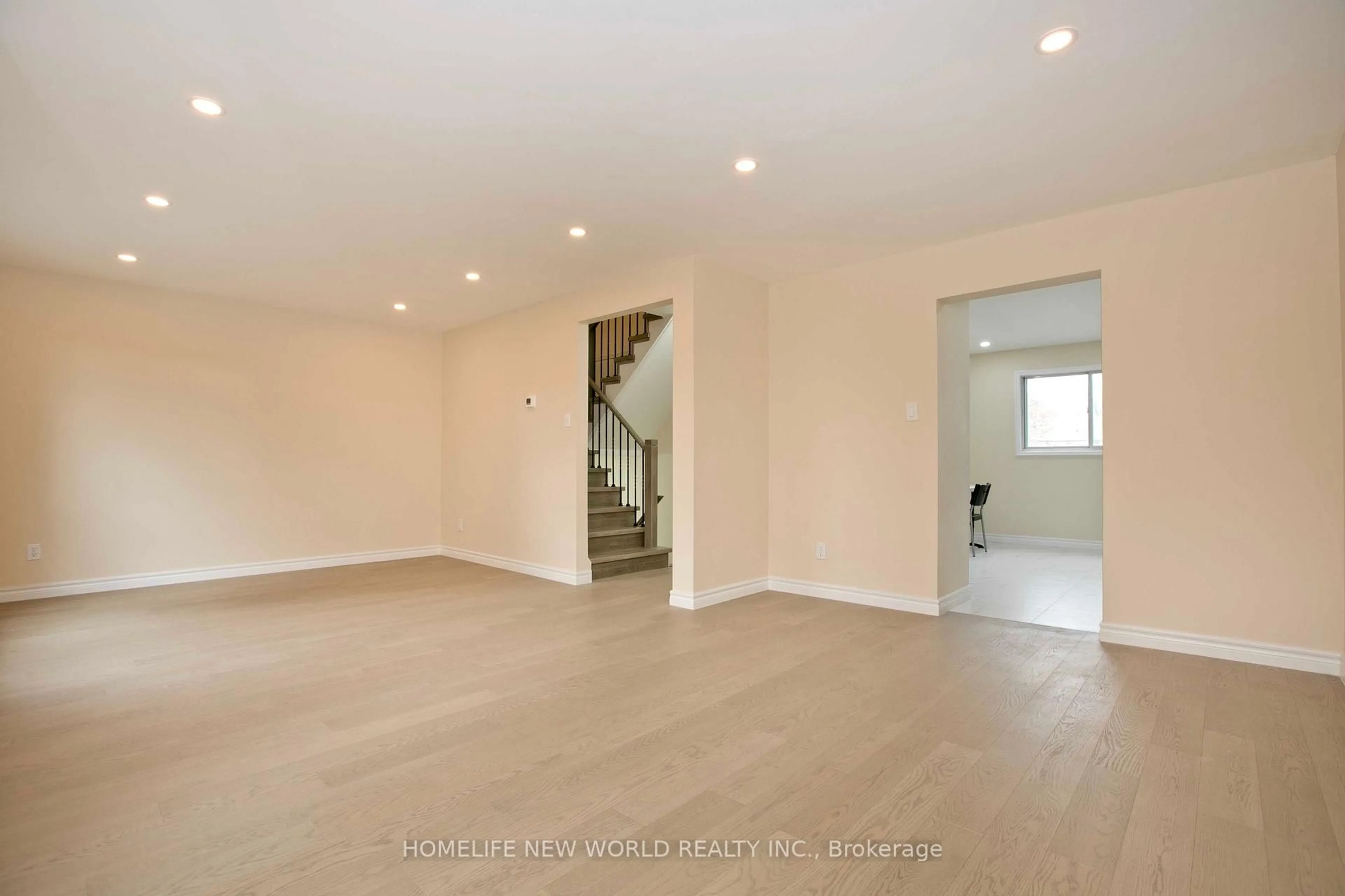 Unknown for 4 Glen Springs Dr, Toronto Ontario M1W 1X8