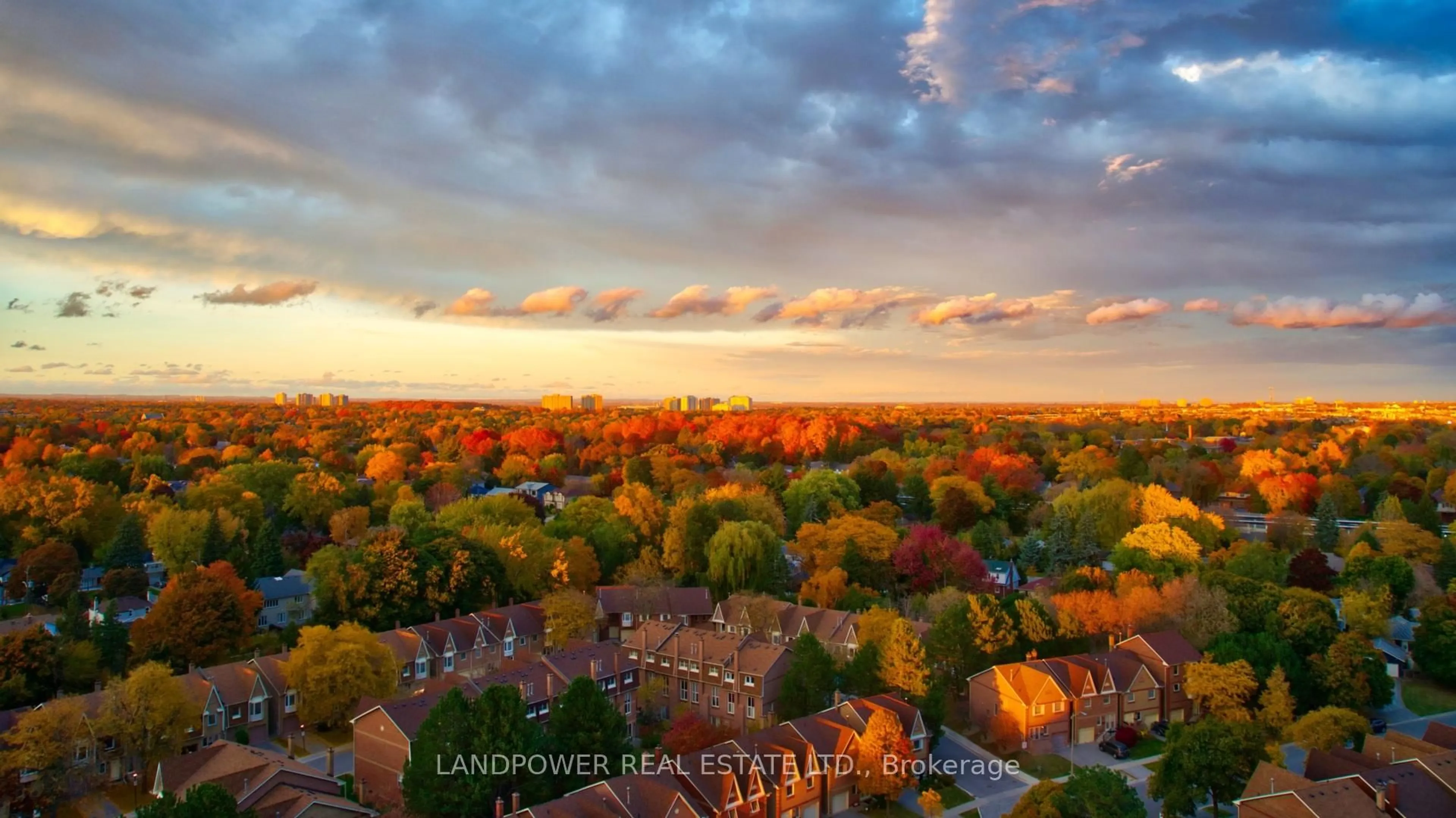 A pic from outside/outdoor area/front of a property/back of a property/a pic from drone, city buildings view from balcony for 2365 Kennedy Rd #1902, Toronto Ontario M1T 3S6