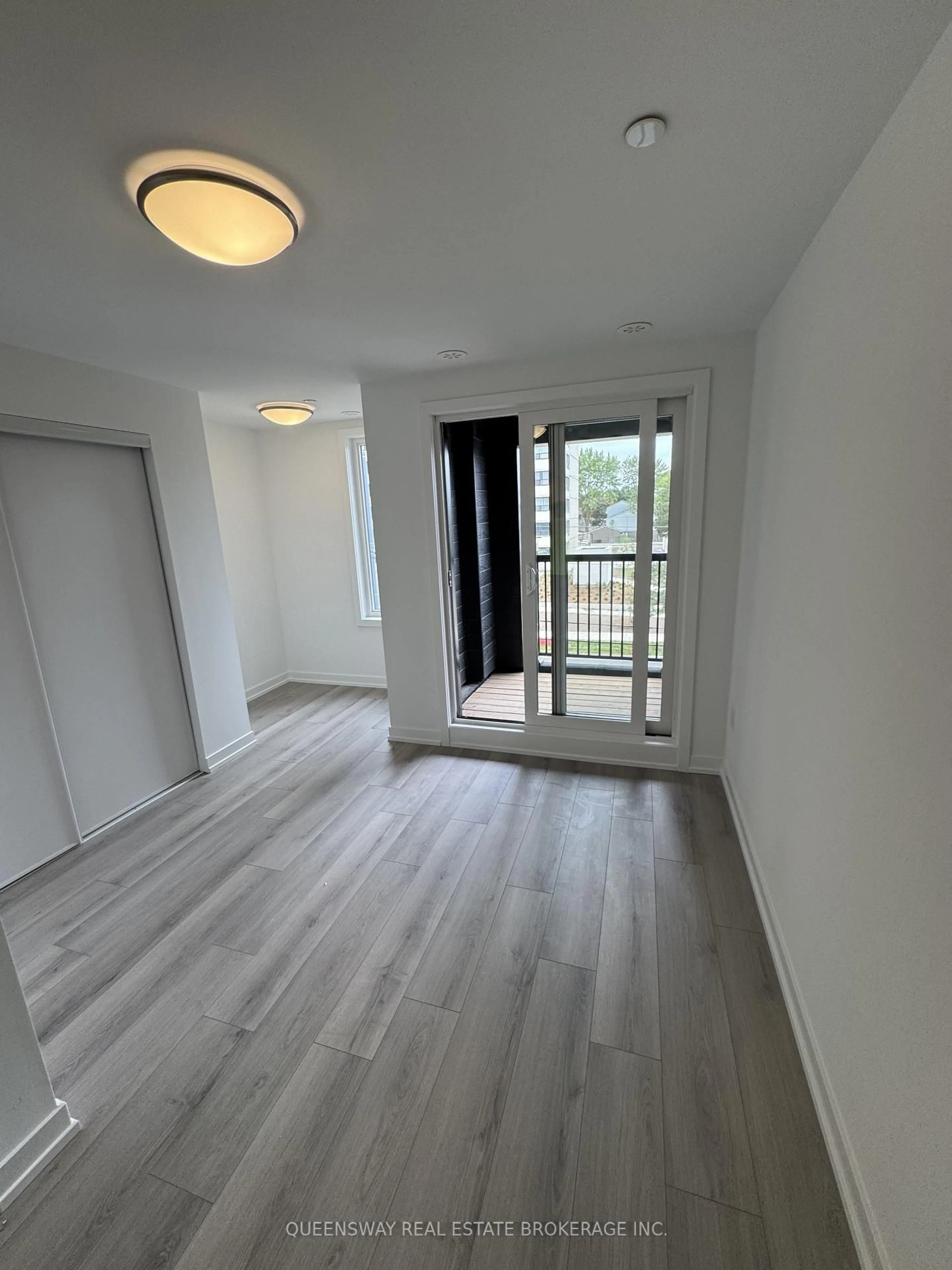 A pic of a room for 3079 pharmacy Ave, Toronto Ontario M1T 1H8