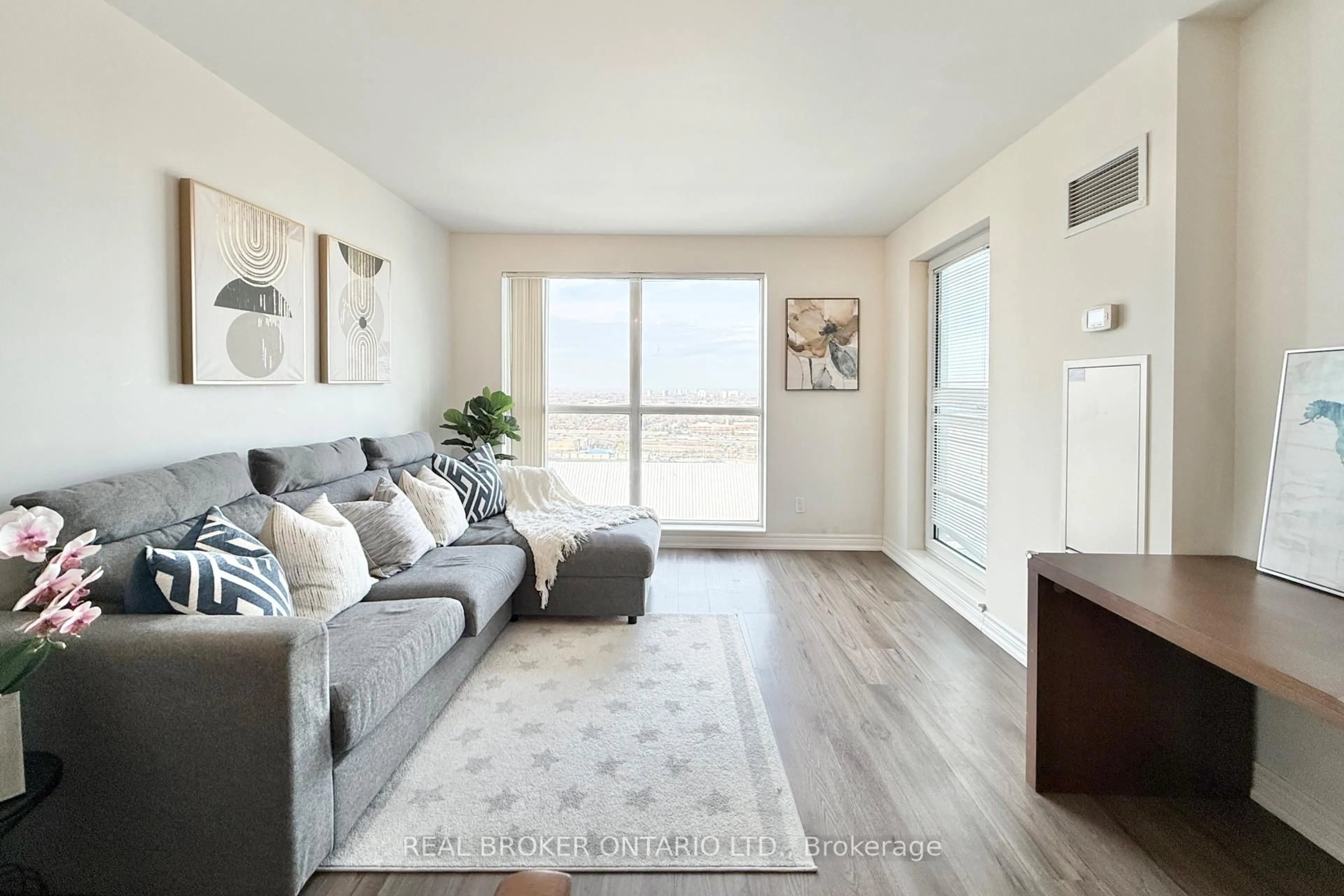 Living room with furniture, unknown for 60 Town Centre Crt #2703, Toronto Ontario M1P 0B1