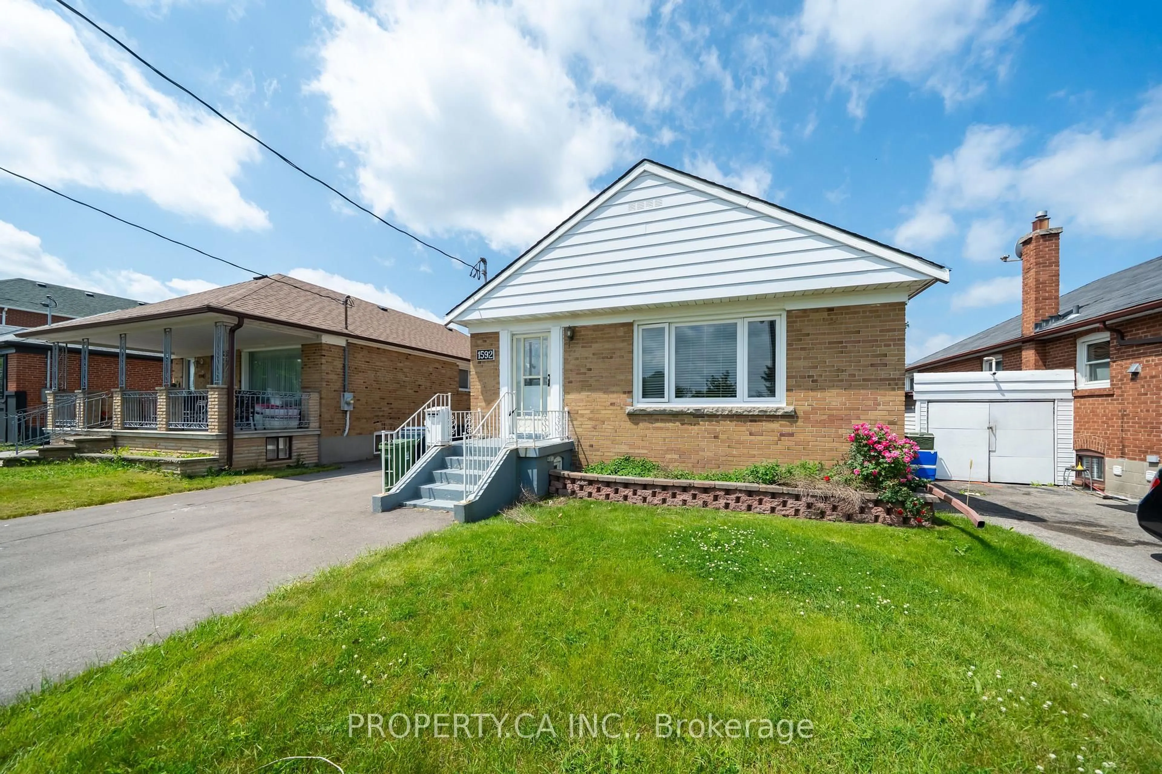 Home with brick exterior material, street for 1592 Pharmacy Ave, Toronto Ontario M1R 2K7