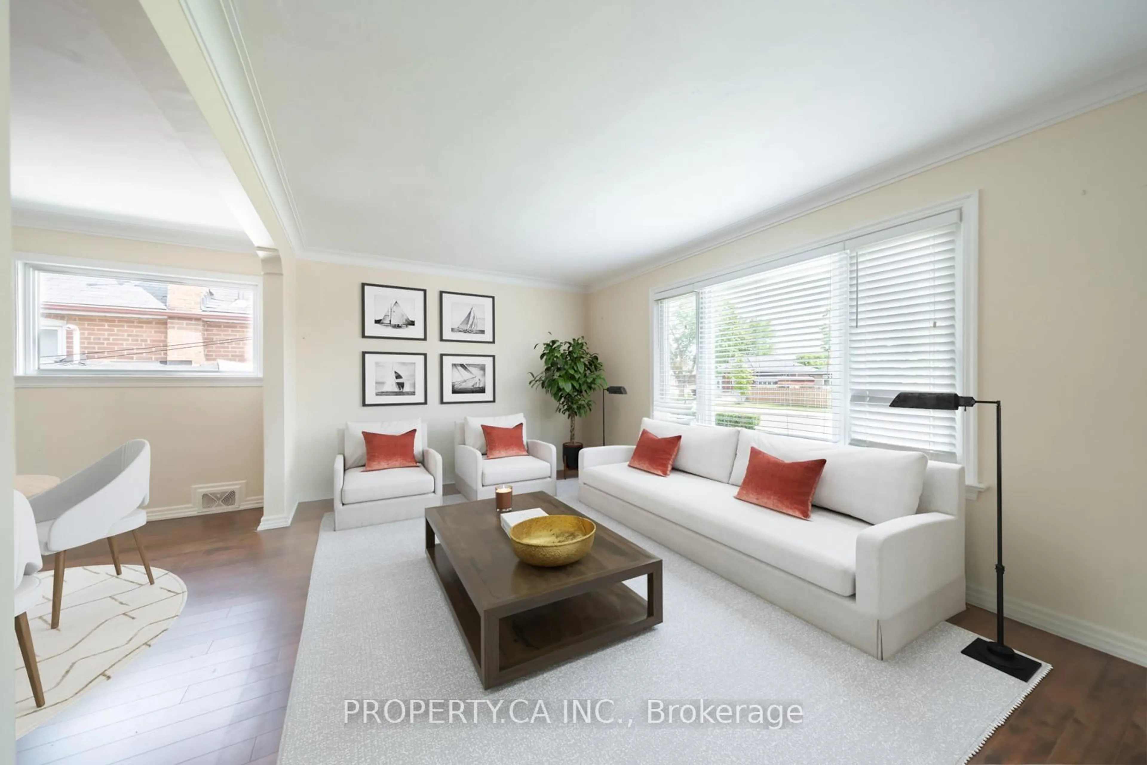 Living room with furniture, unknown for 1592 Pharmacy Ave, Toronto Ontario M1R 2K7