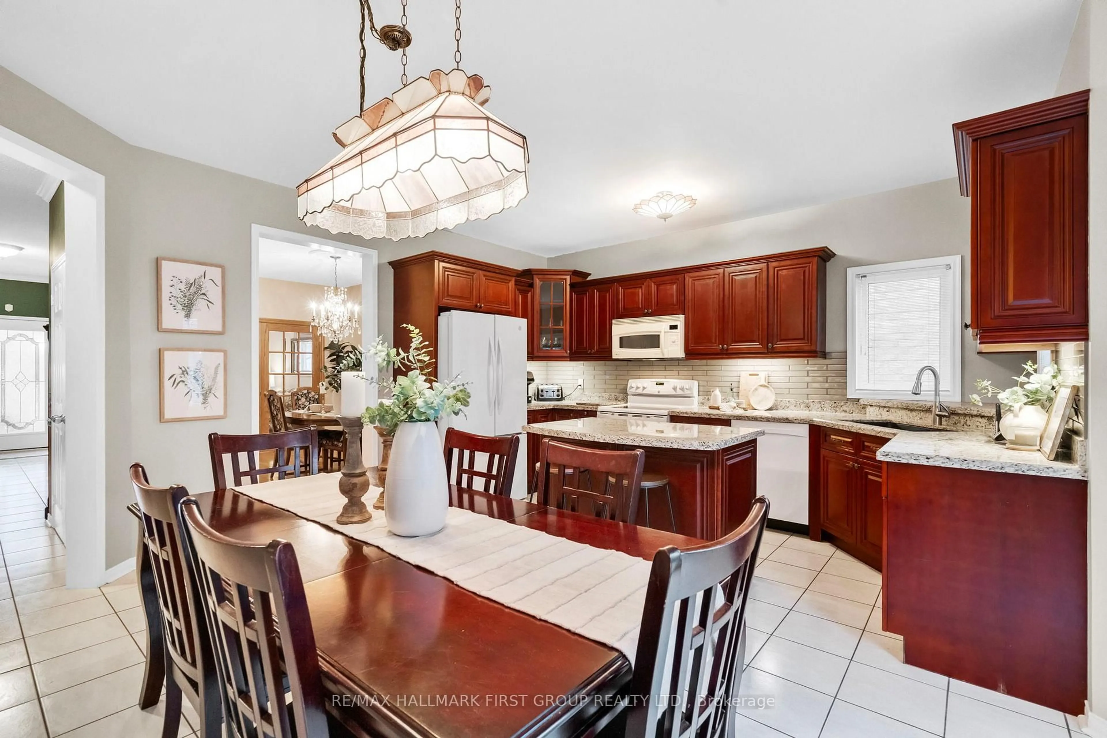 Open concept kitchen, ceramic/tile floor for 1907 Woodview Ave, Pickering Ontario L1V 1L5
