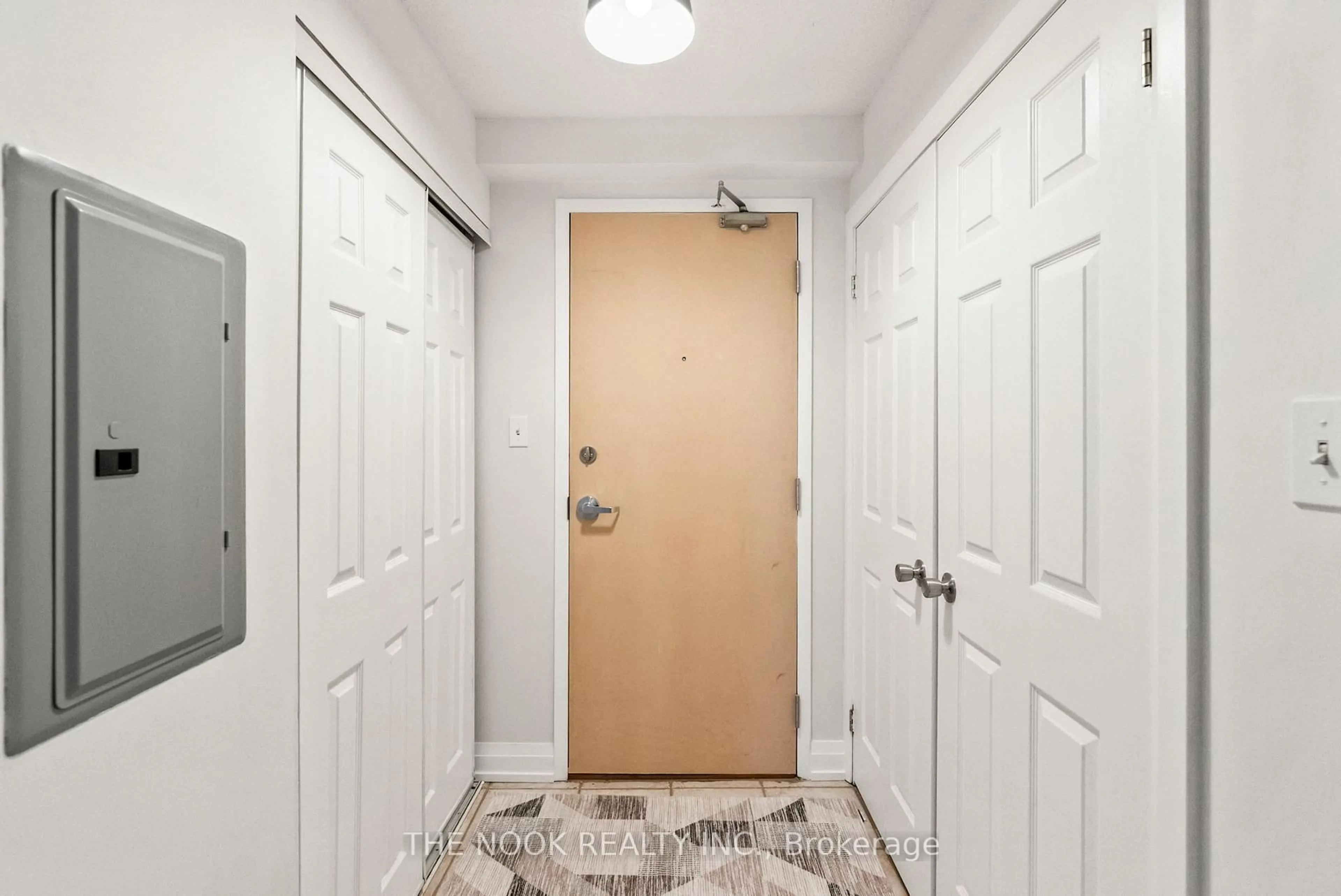 Indoor entryway for 98 Aspen Springs Dr #310, Clarington Ontario L1C 5N5