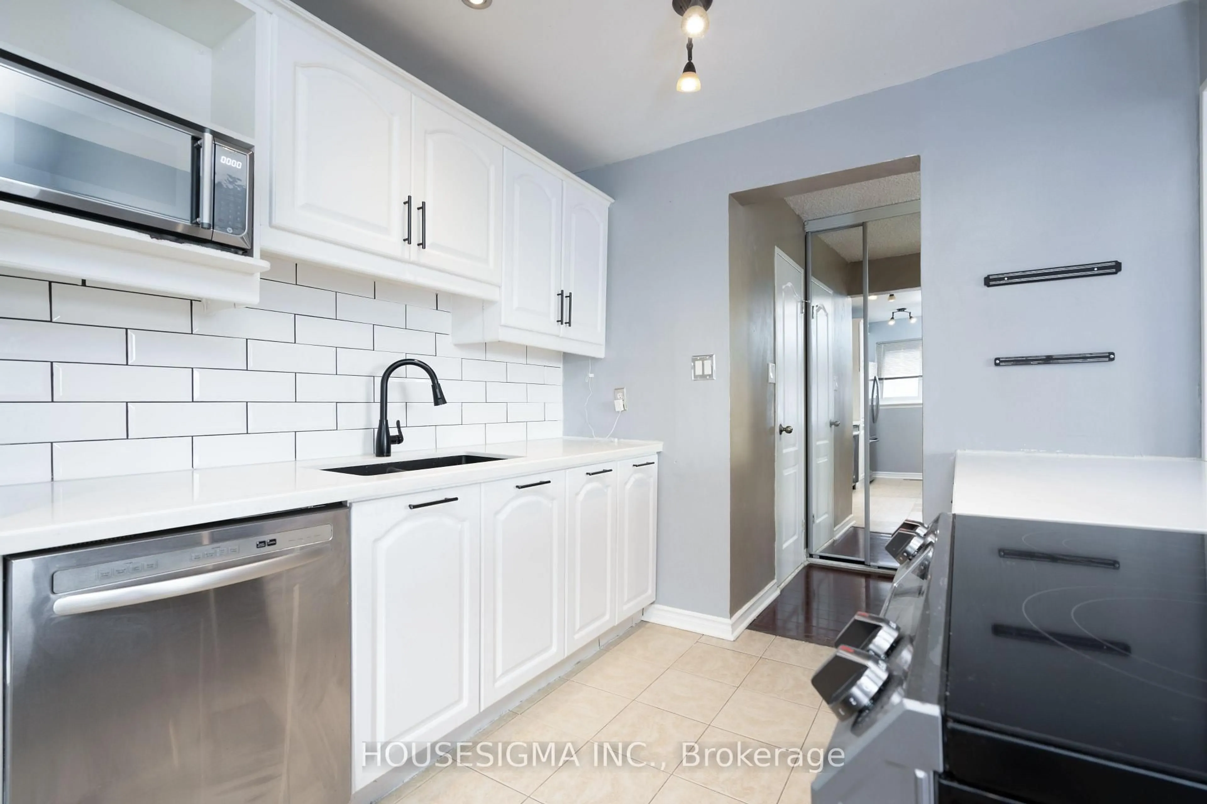 Unknown for 321 Blackthorn St #82, Oshawa Ontario L1K 1L3