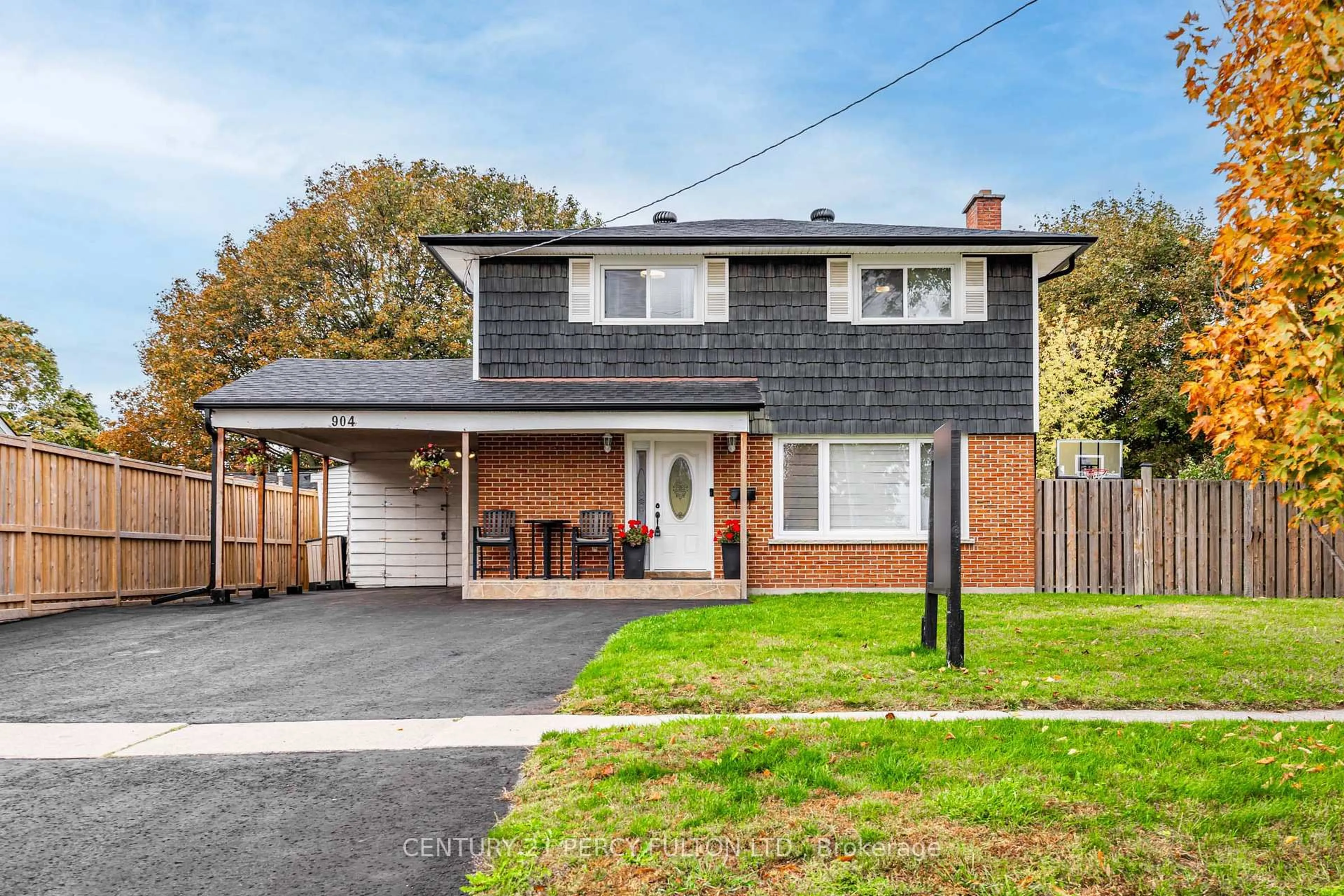 Home with brick exterior material, street for 904 Somerville St, Oshawa Ontario L1G 4J7