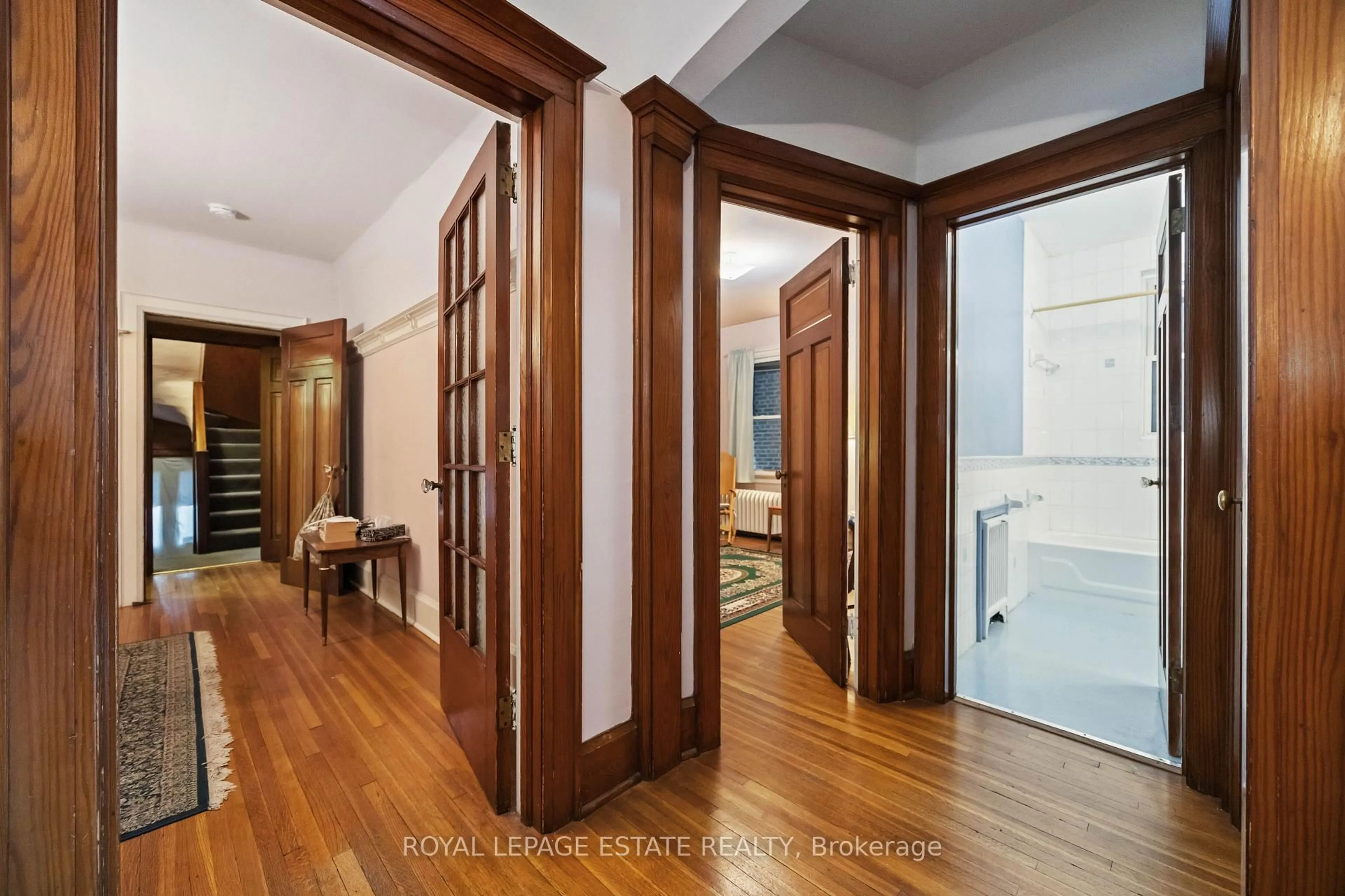 Indoor foyer for 877 Broadview Ave, Toronto Ontario M4K 2P9