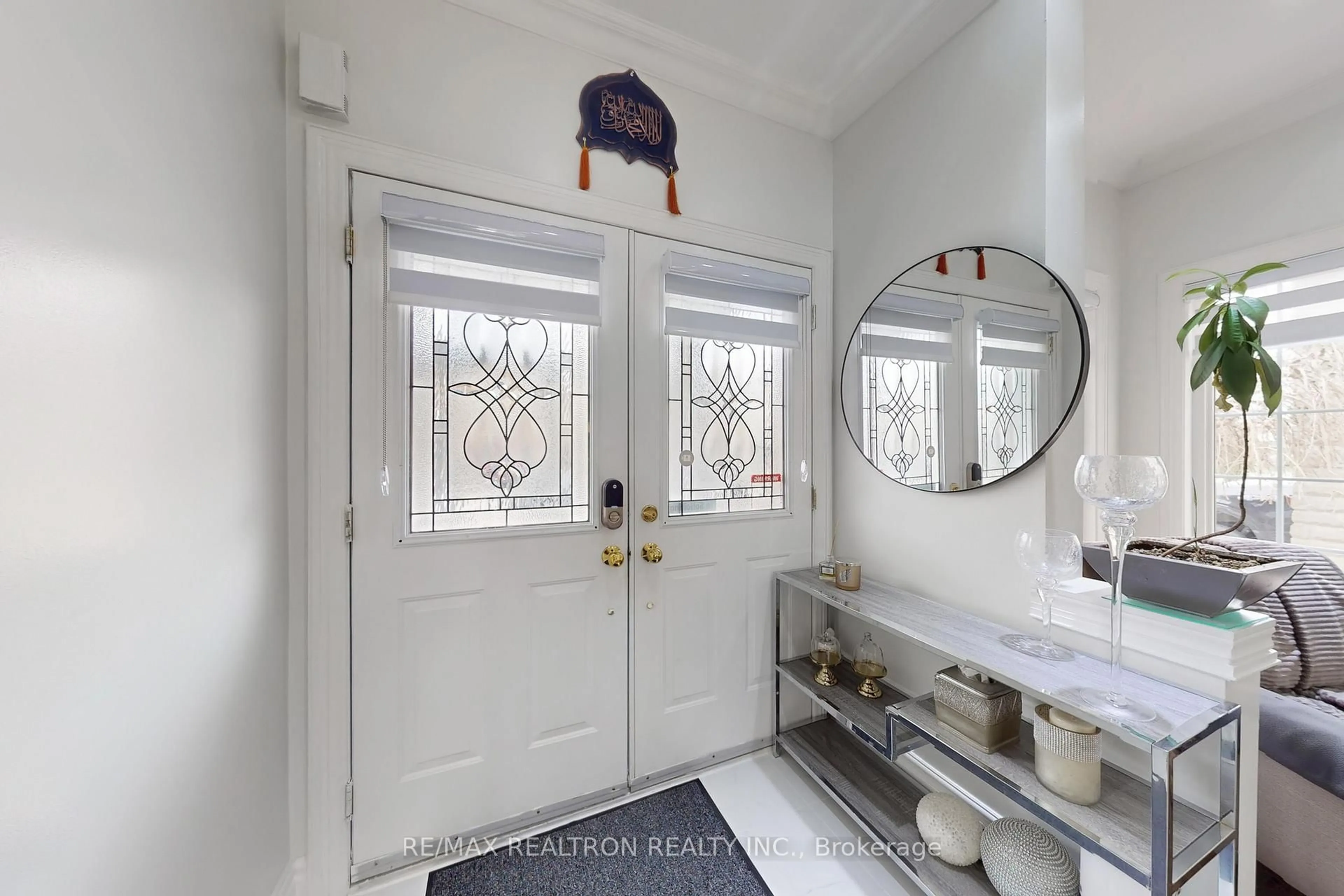 Indoor entryway for 11 Durling Rock St, Ajax Ontario L1Z 1S6